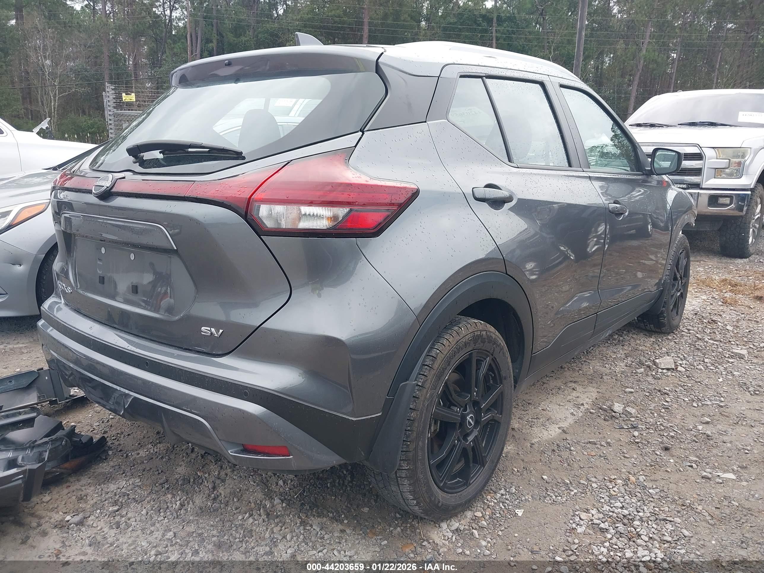 NISSAN KICKS image 4