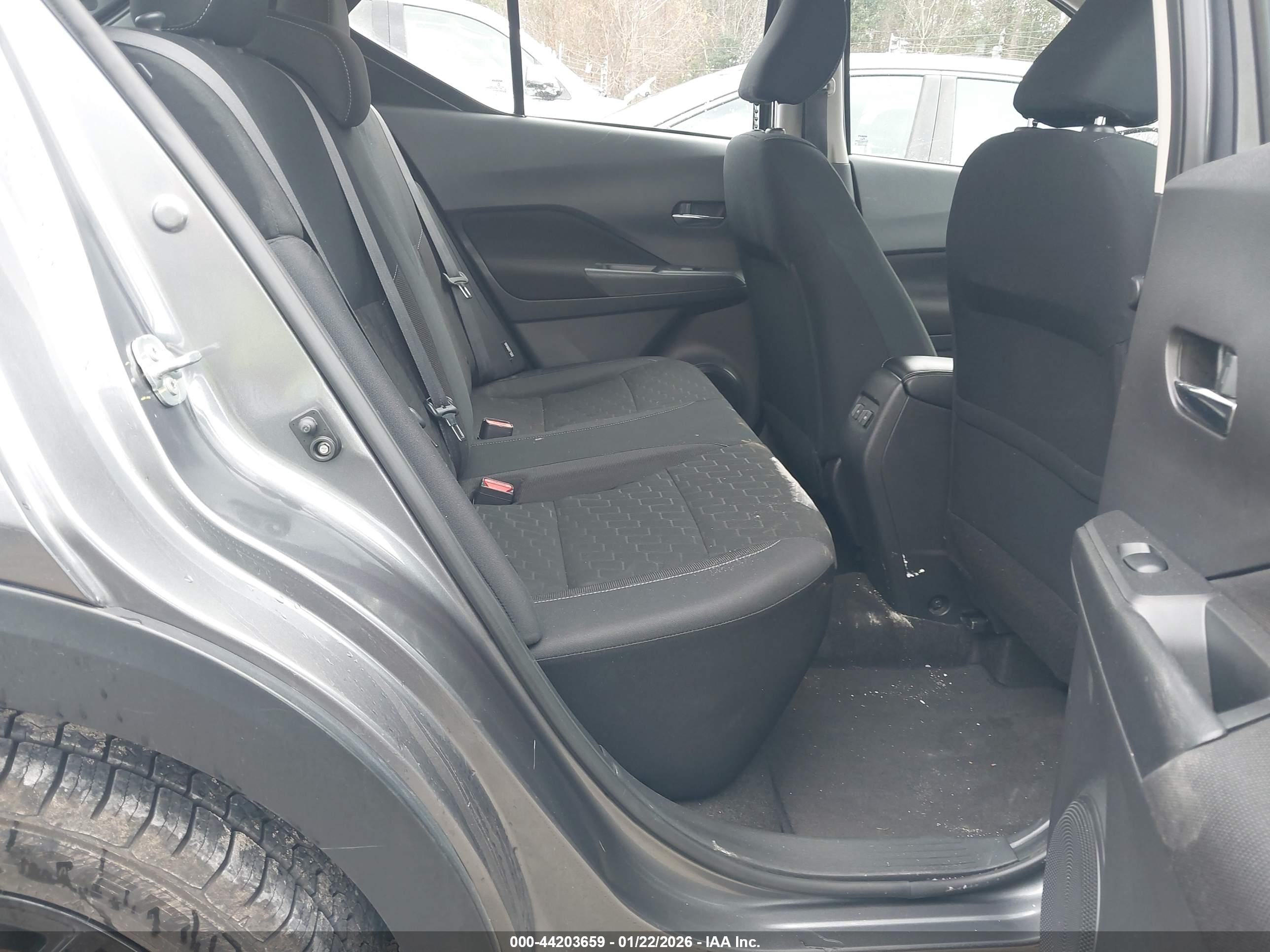 NISSAN KICKS image 8