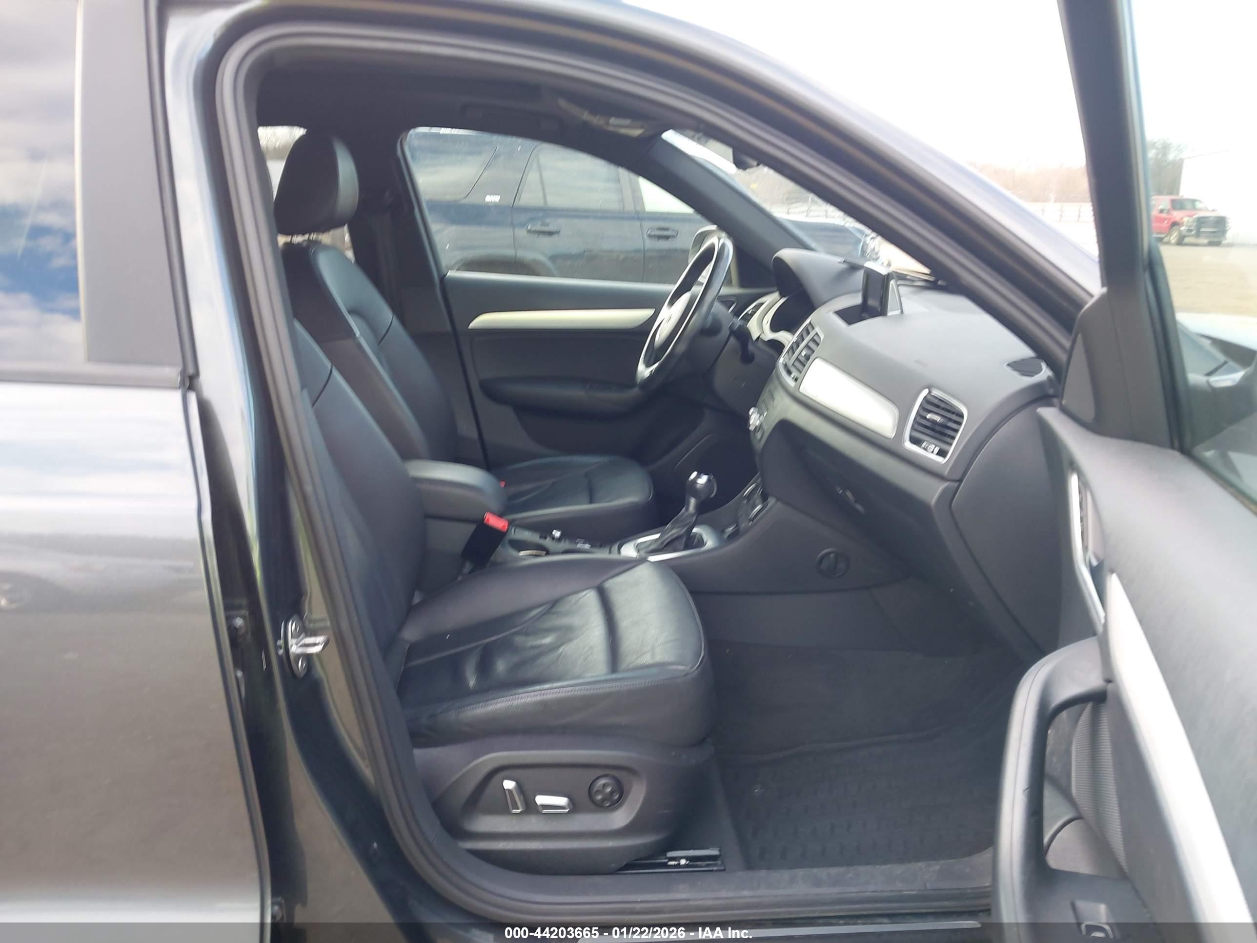 AUDI Q3 image 5