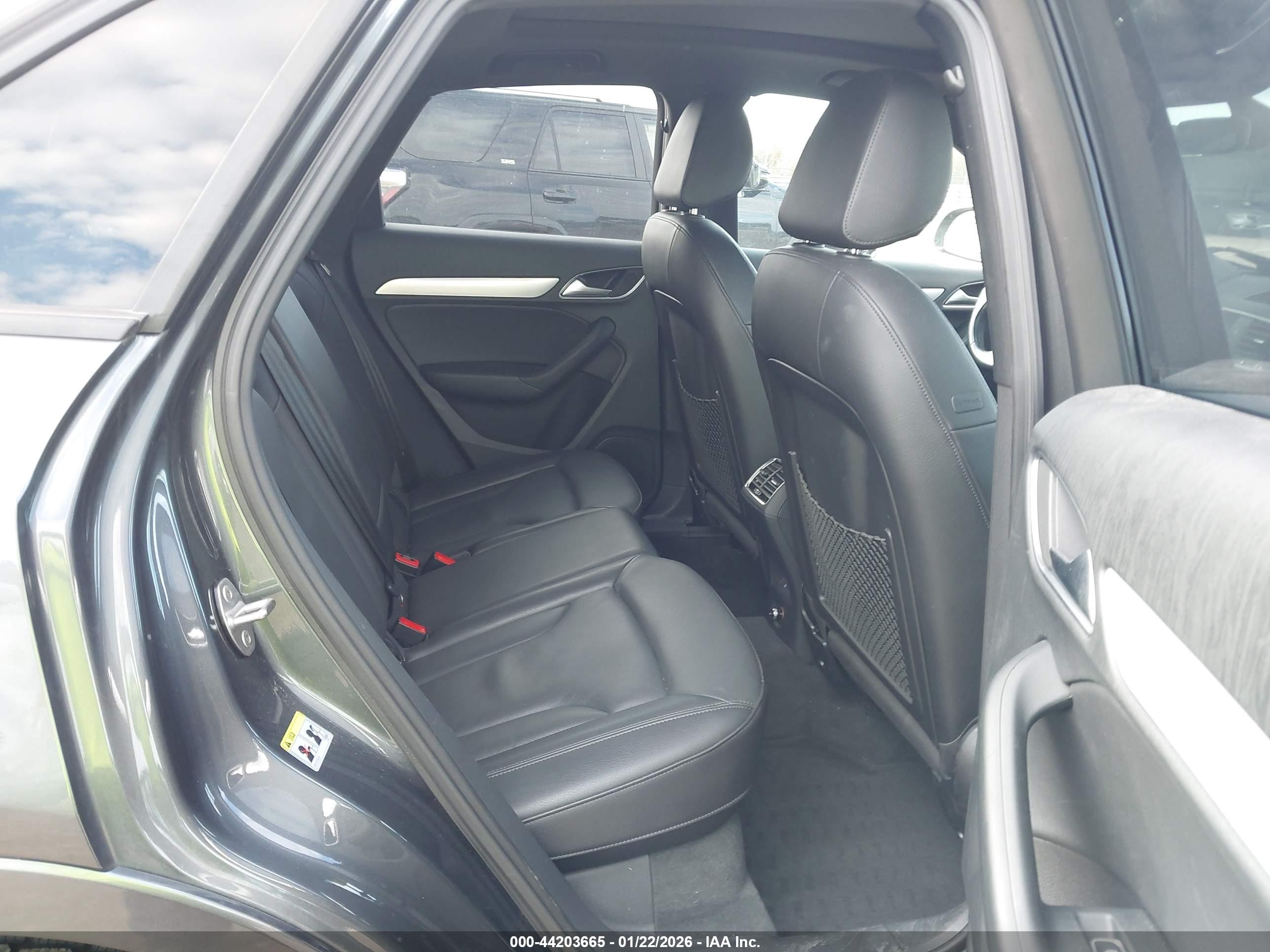 AUDI Q3 image 8