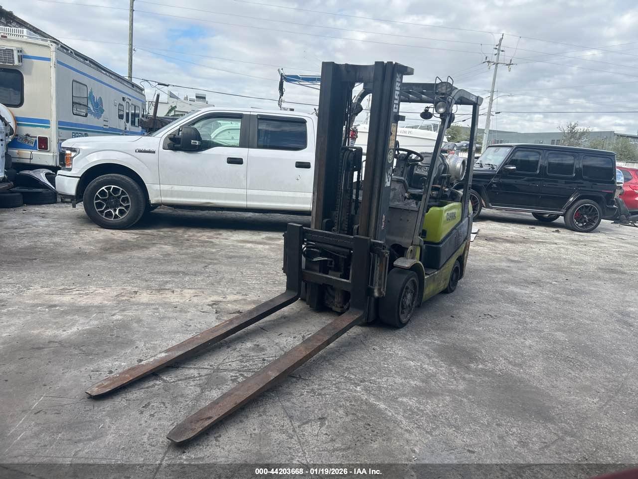 CLARK FORKLIFT image 2