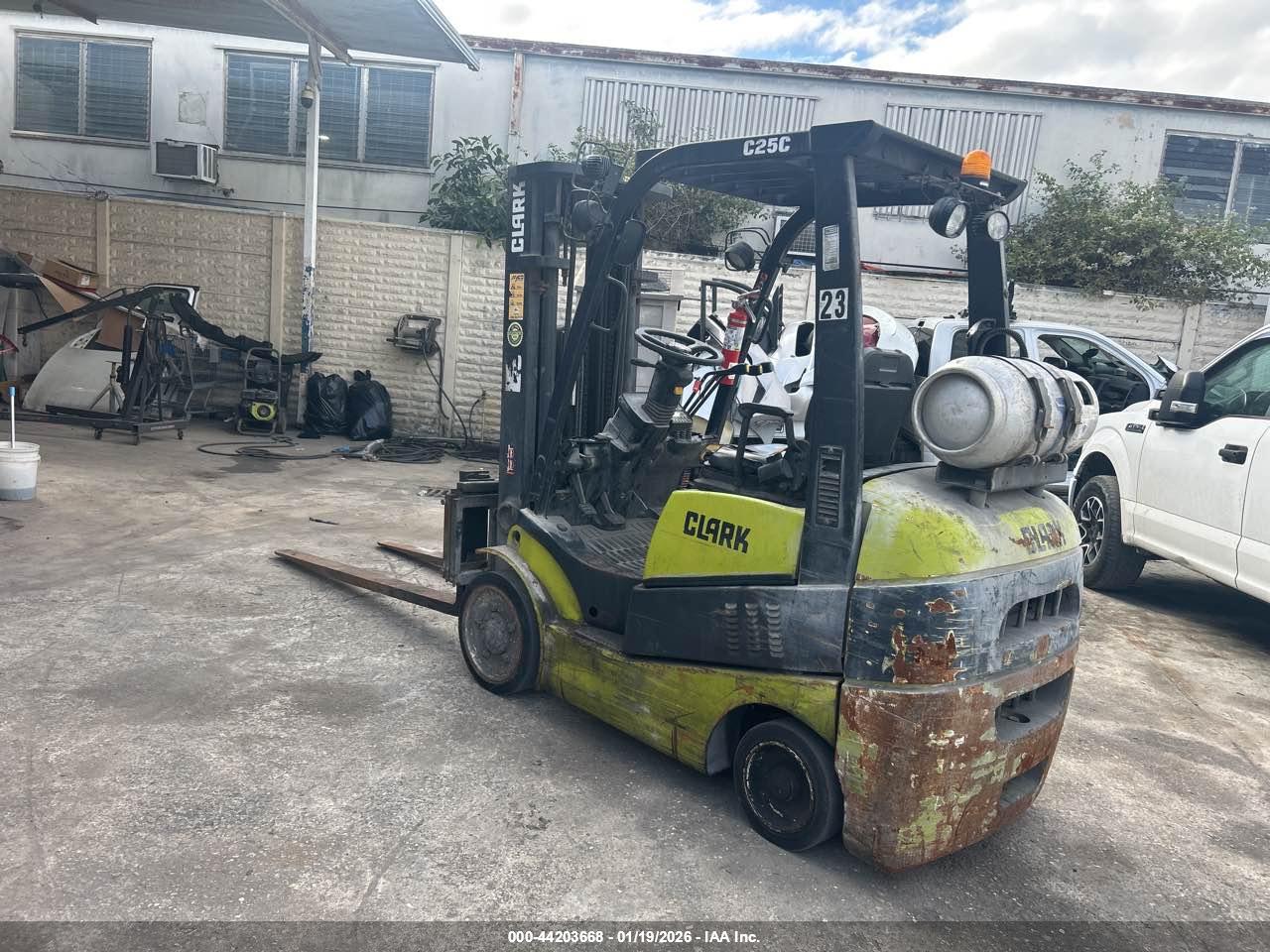 CLARK FORKLIFT image 3