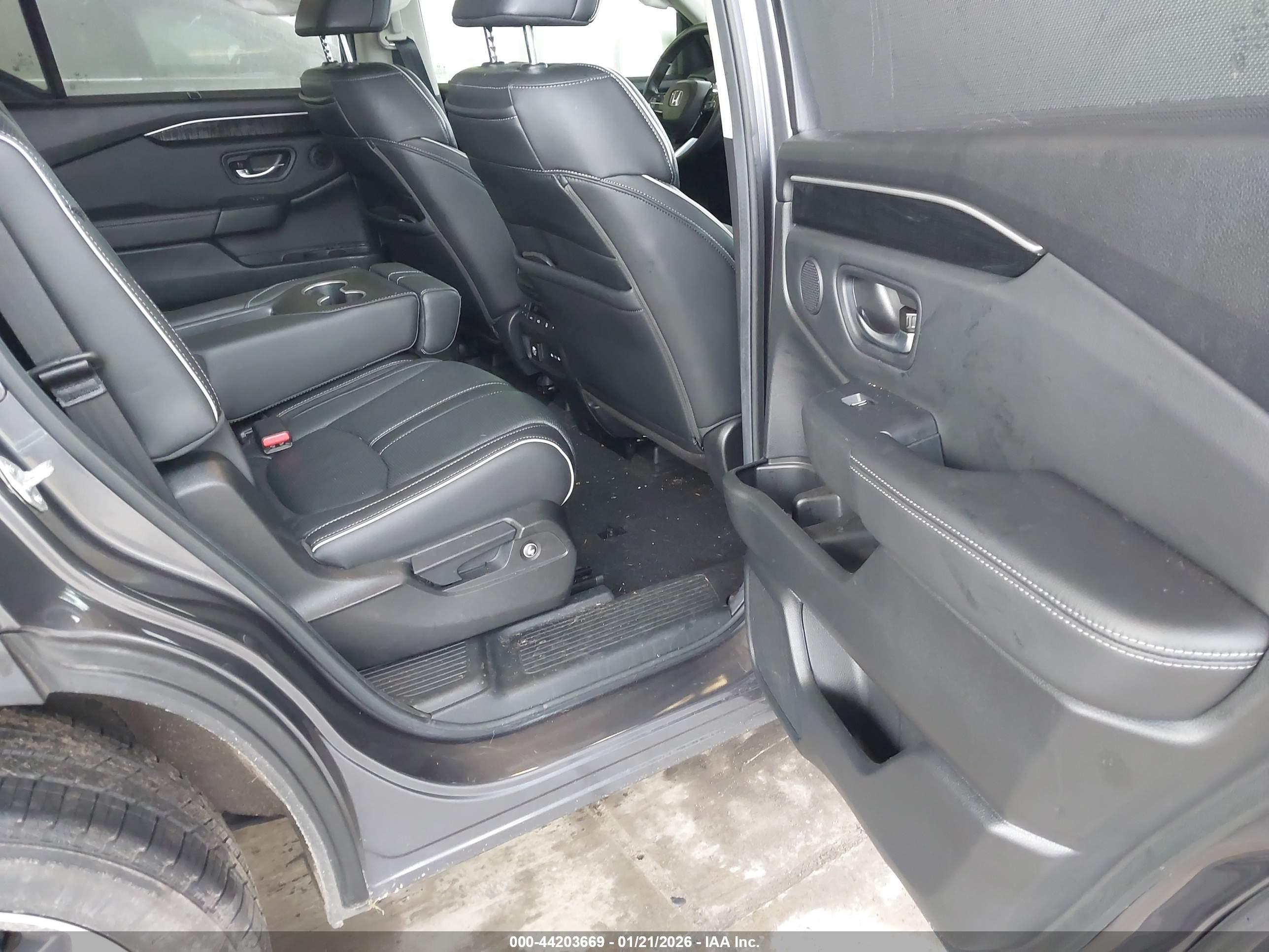 HONDA PILOT image 8