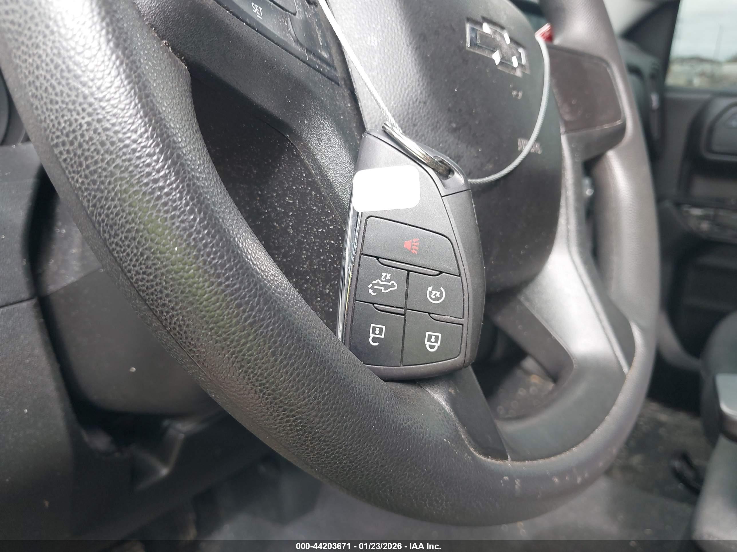 CHEVROLET SILVERADO image 11