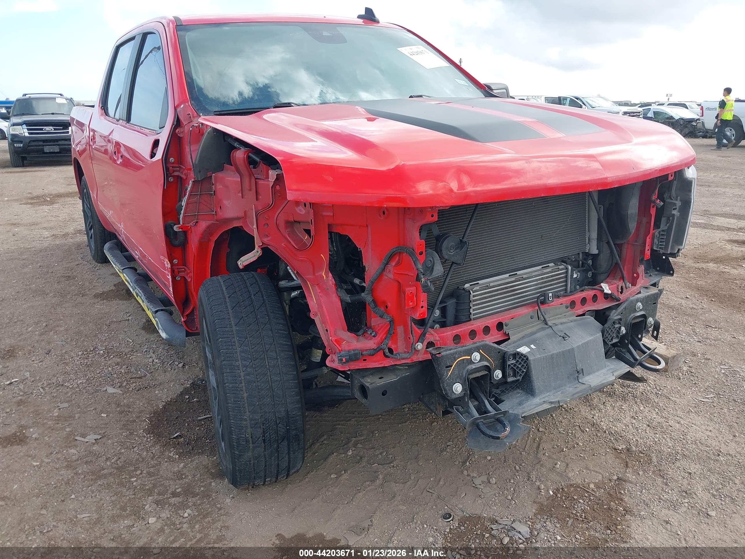 CHEVROLET SILVERADO image 6