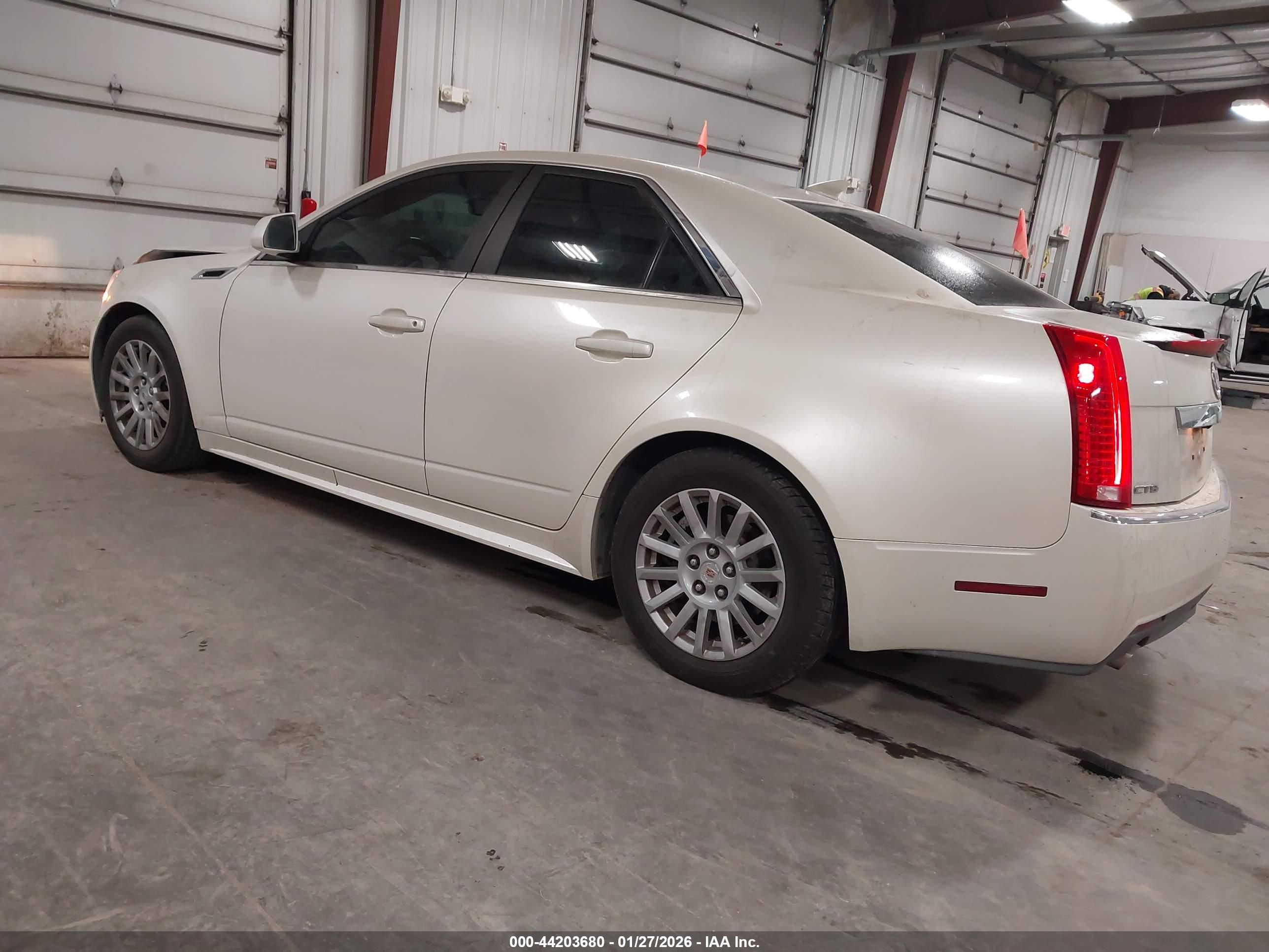 CADILLAC CTS image 3