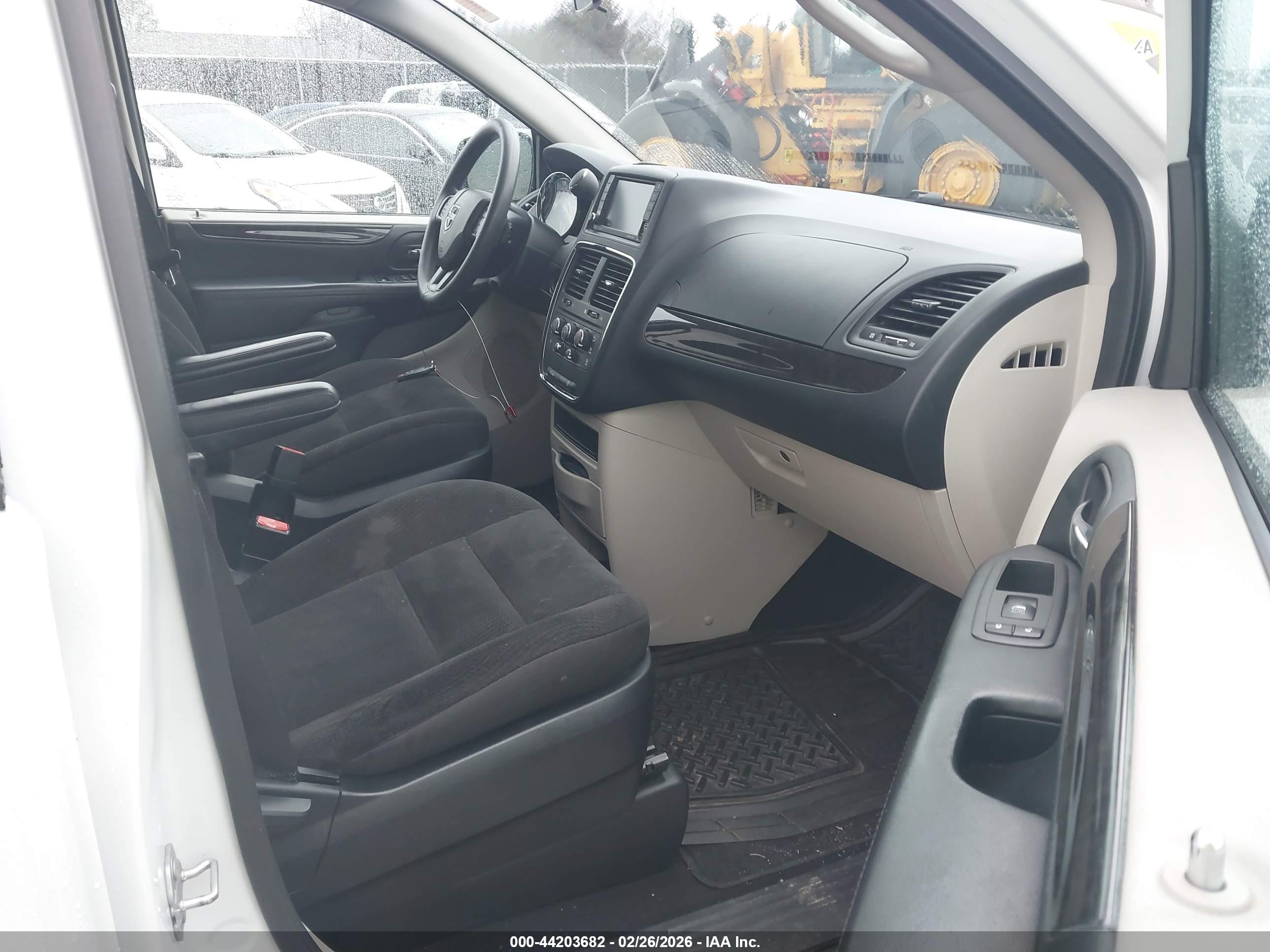 DODGE GRAND image 5