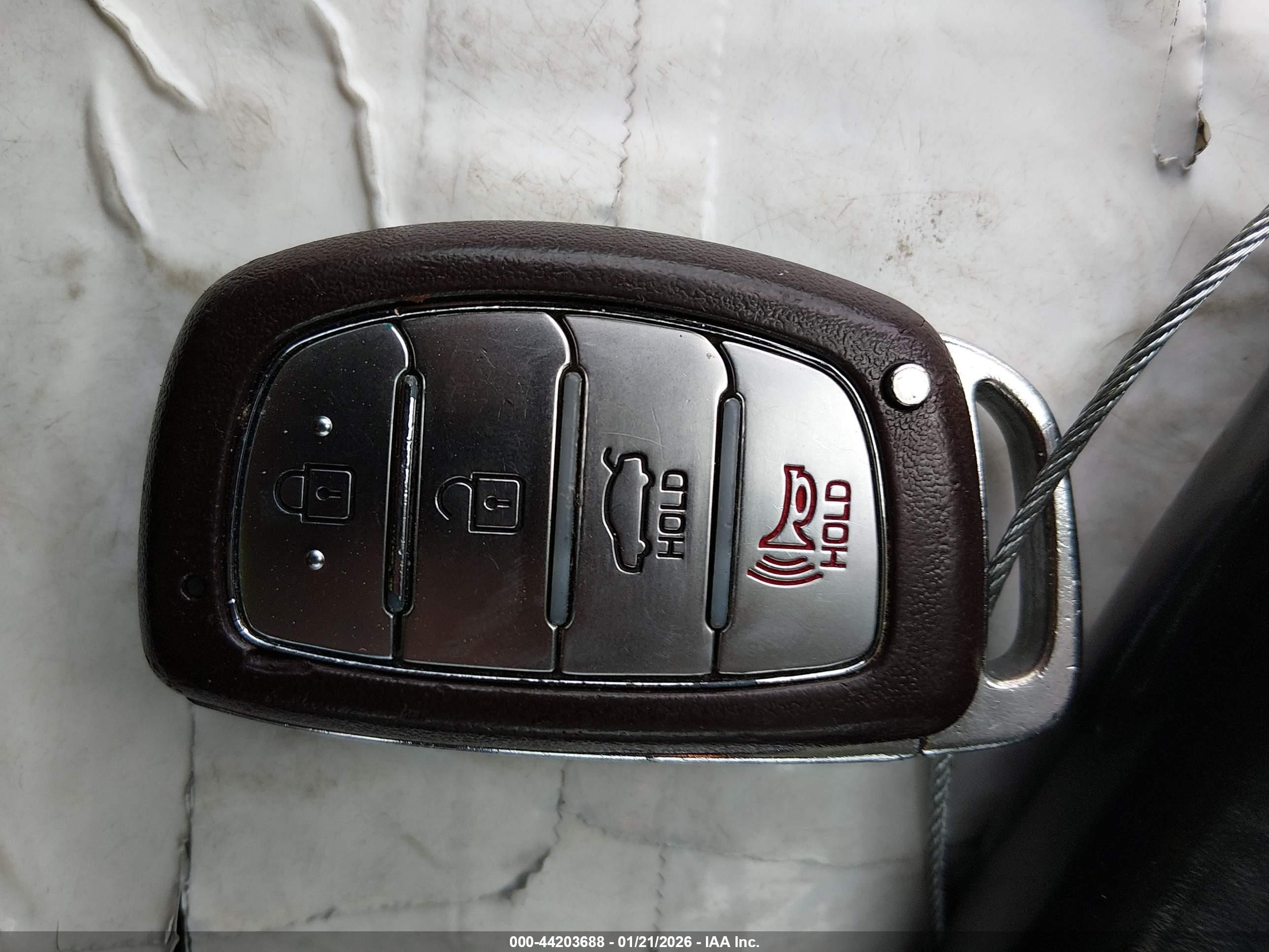 HYUNDAI ELANTRA image 11