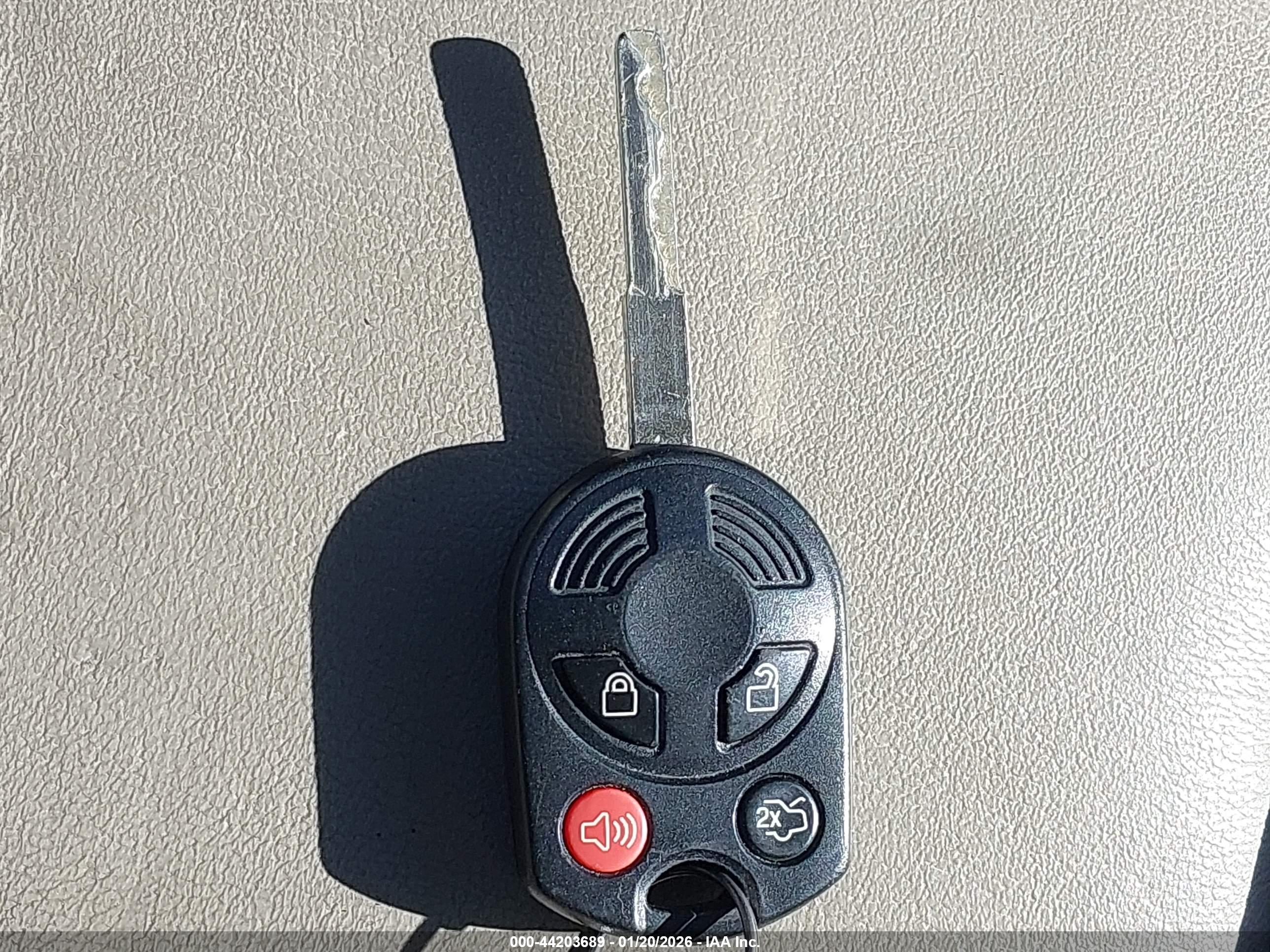 FORD C-MAX image 11