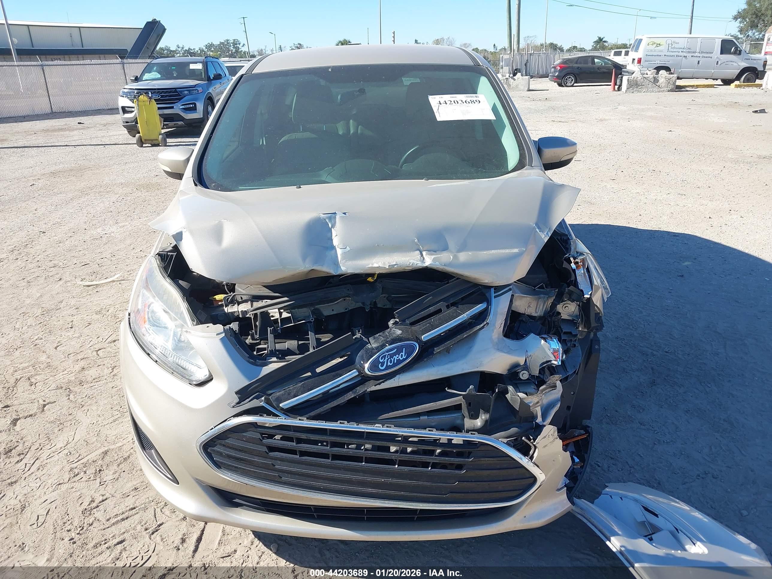 FORD C-MAX image 6