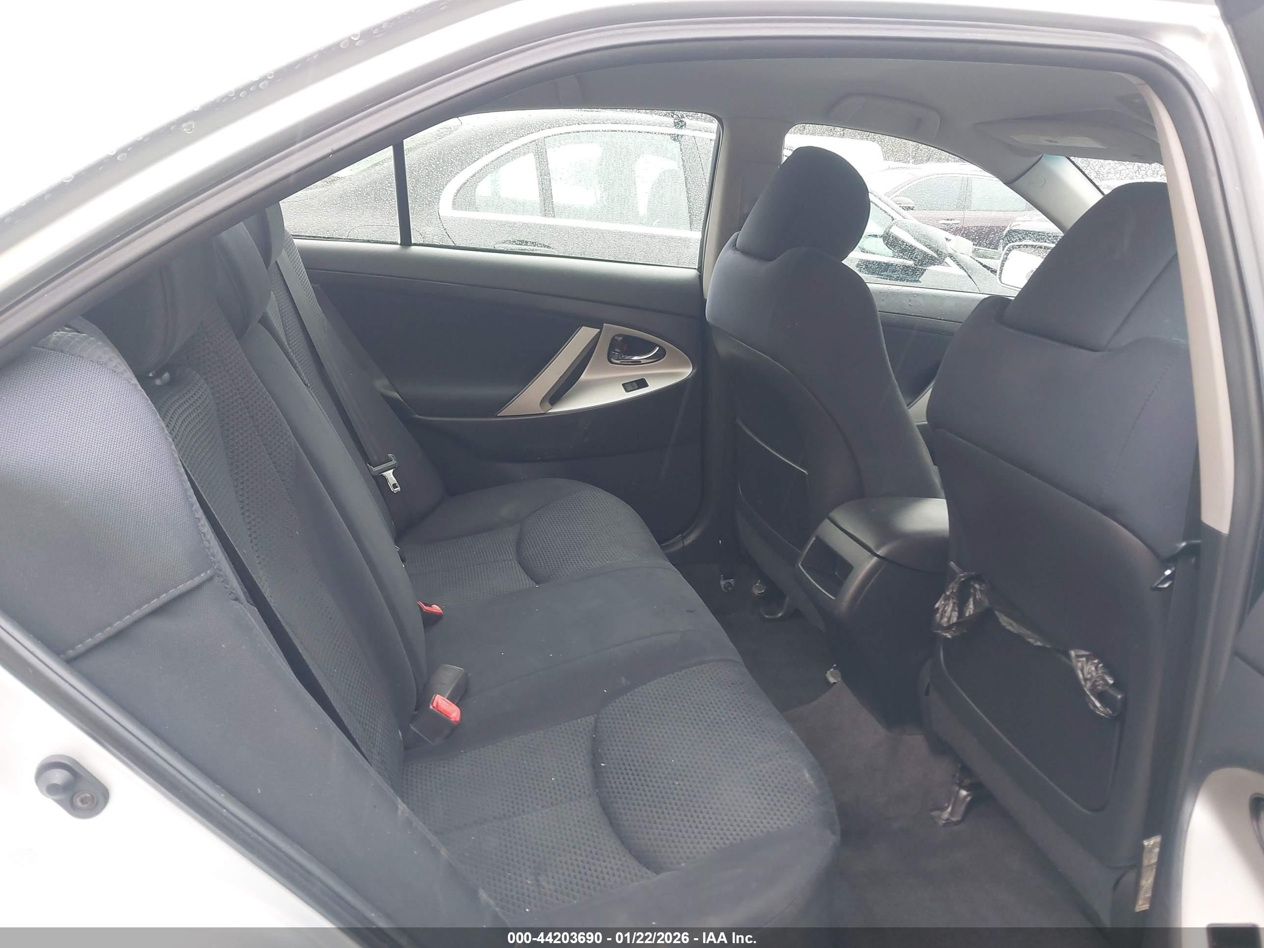 TOYOTA CAMRY image 8