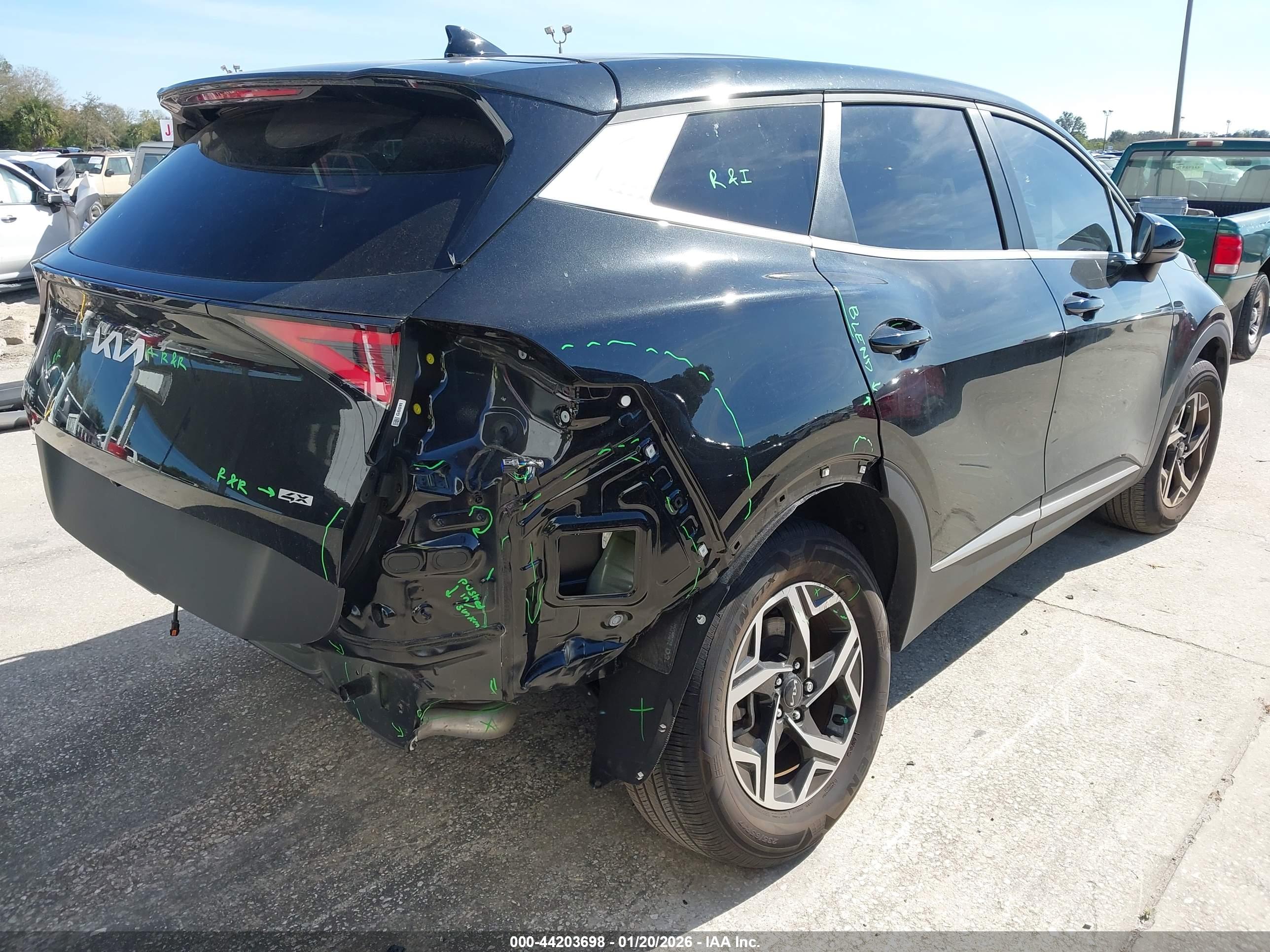 KIA SPORTAGE image 4