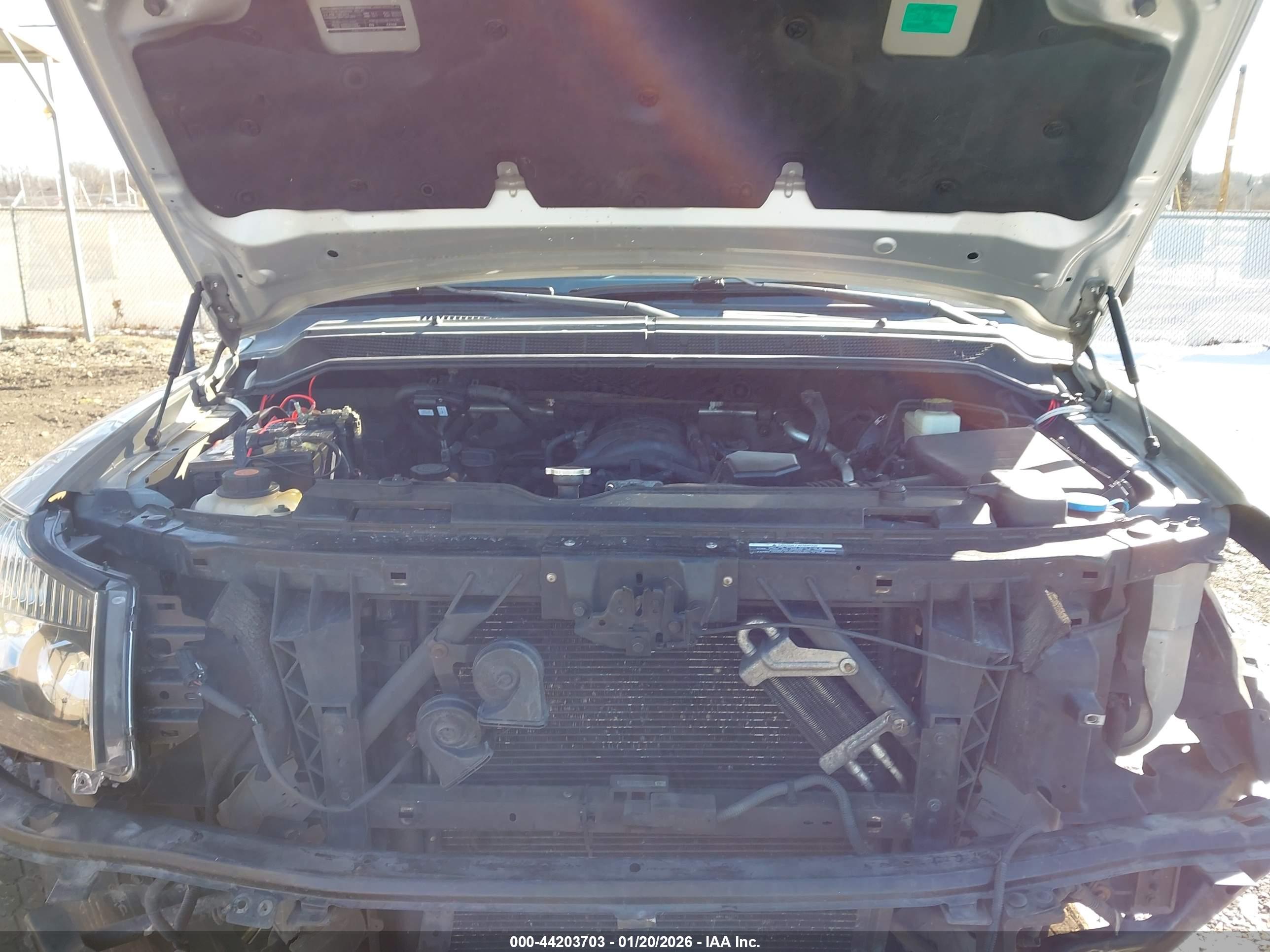 NISSAN TITAN image 10