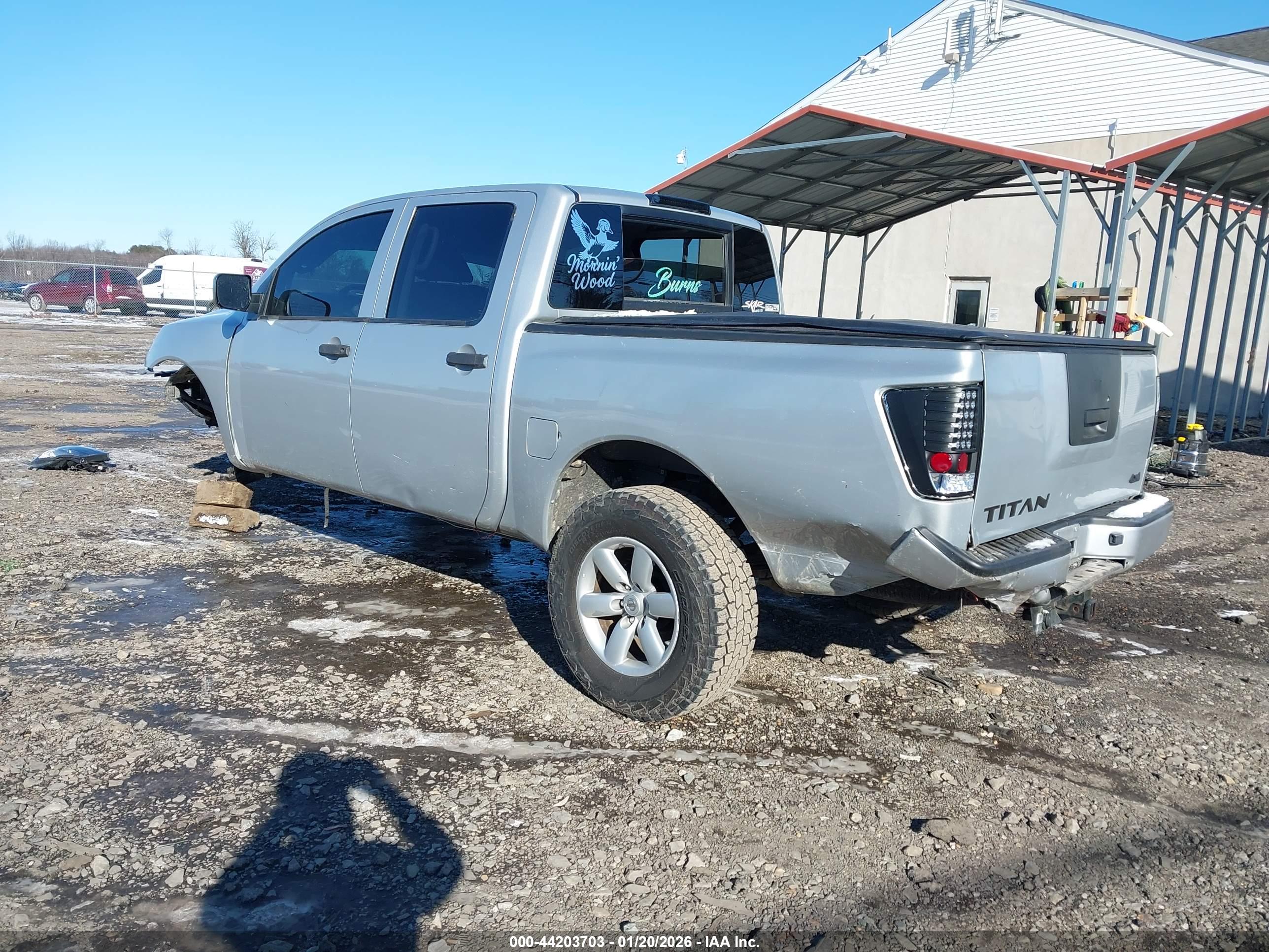 NISSAN TITAN image 3