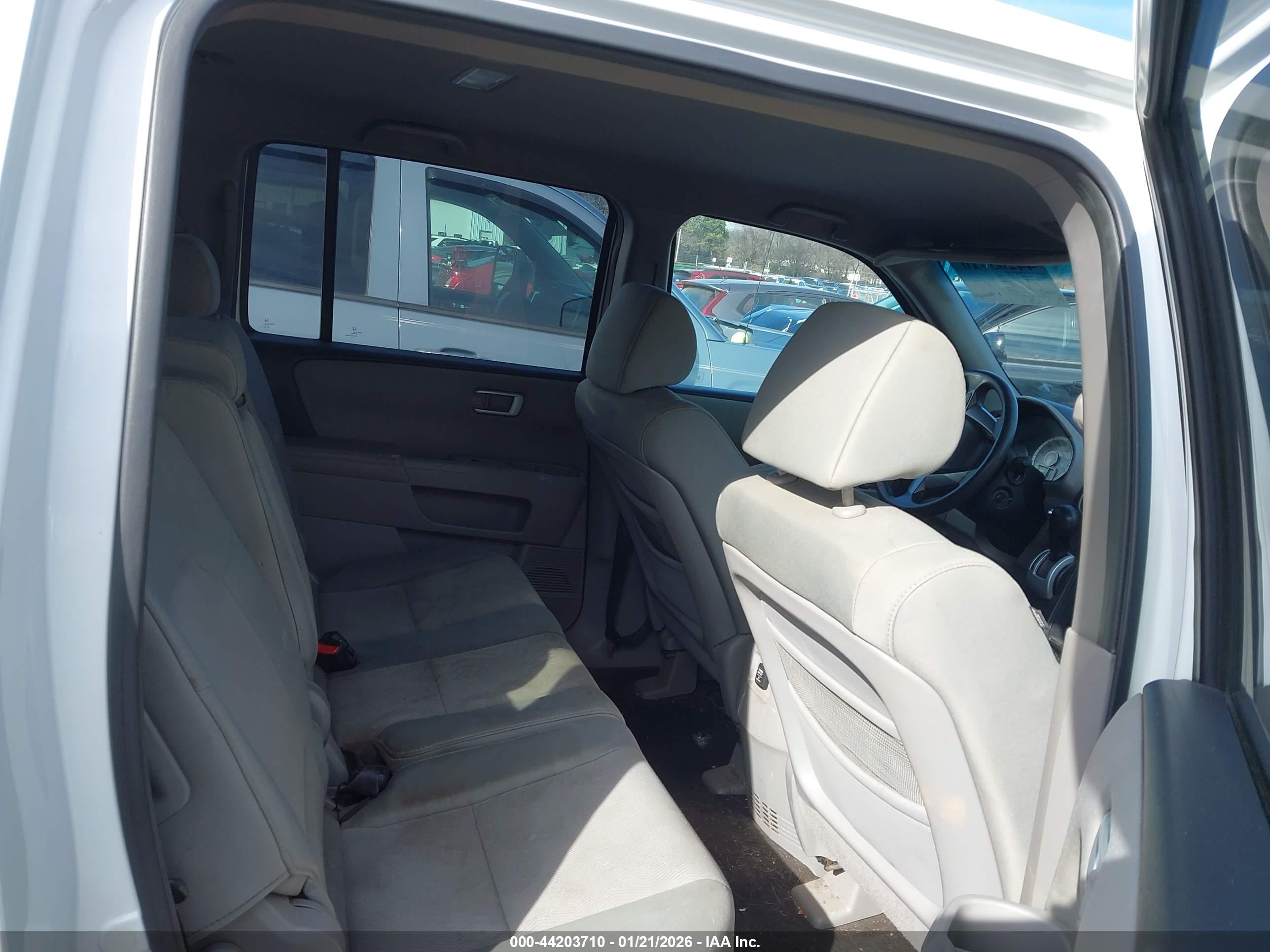HONDA PILOT image 8