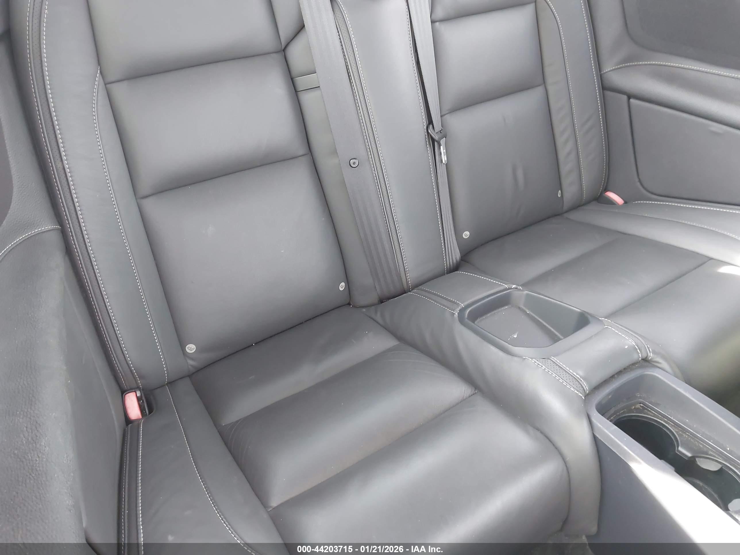 VOLVO C70 image 8