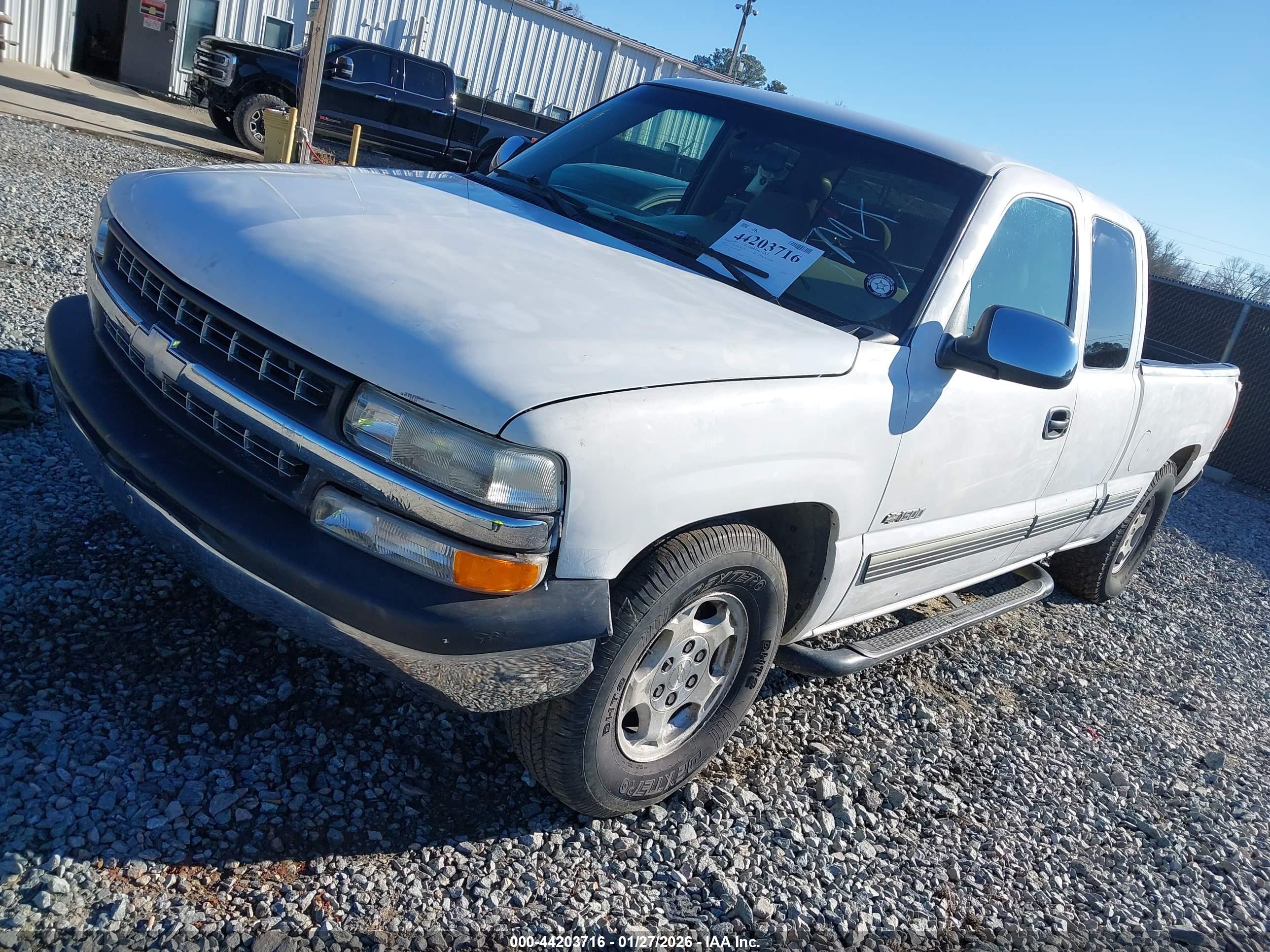 CHEVROLET SILVERADO image 2