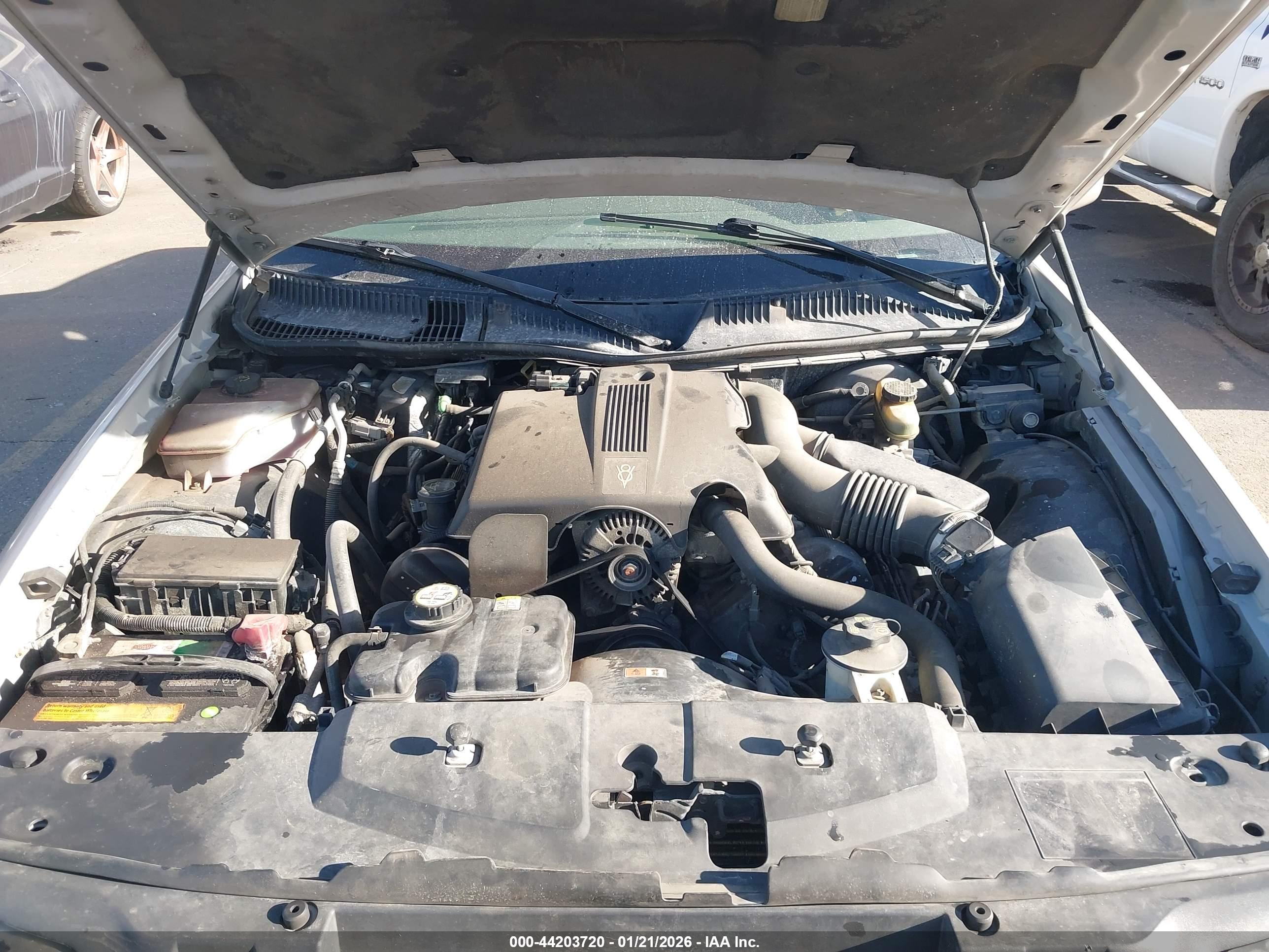 LINCOLN TOWN image 10