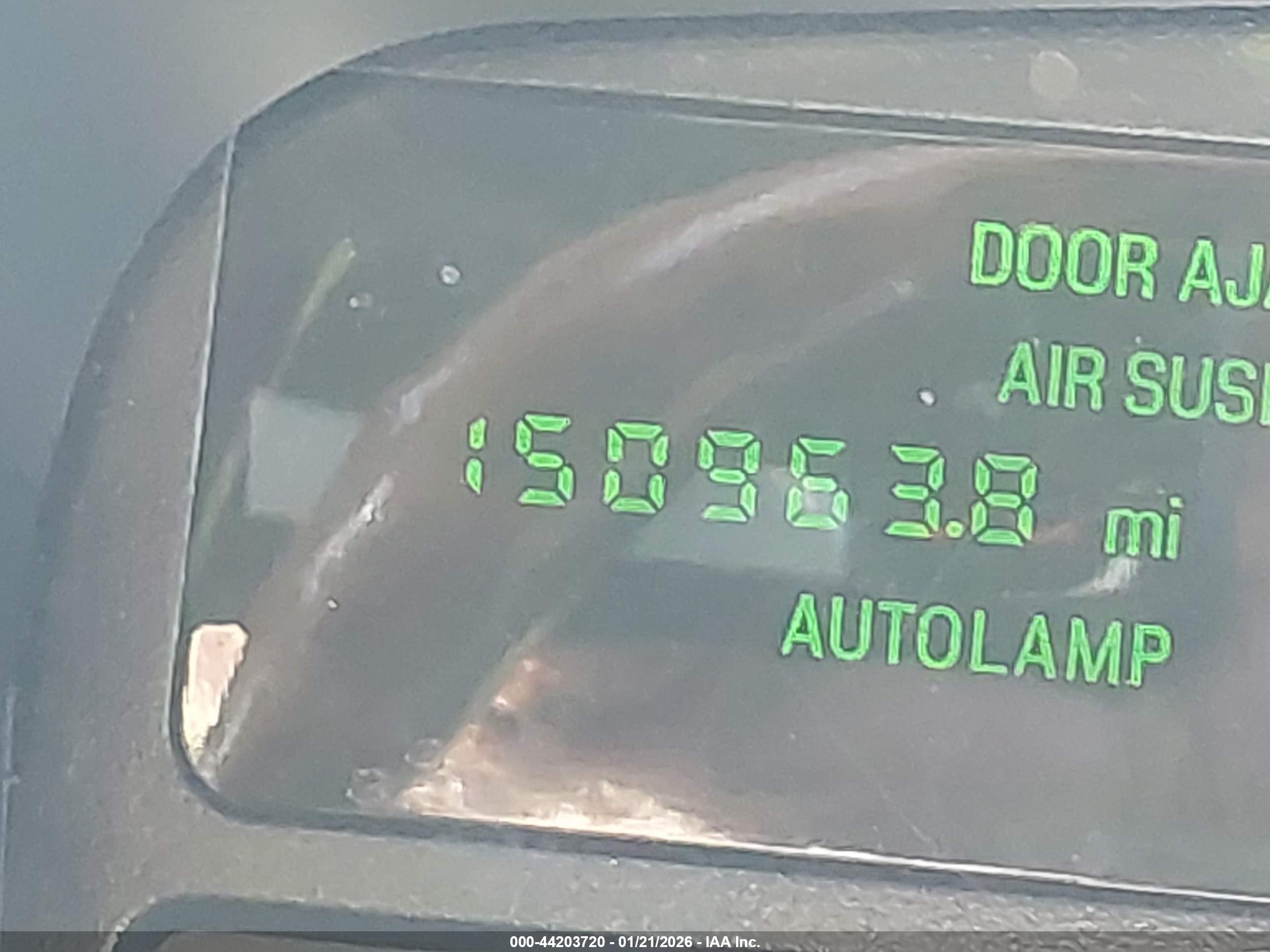 LINCOLN TOWN image 7