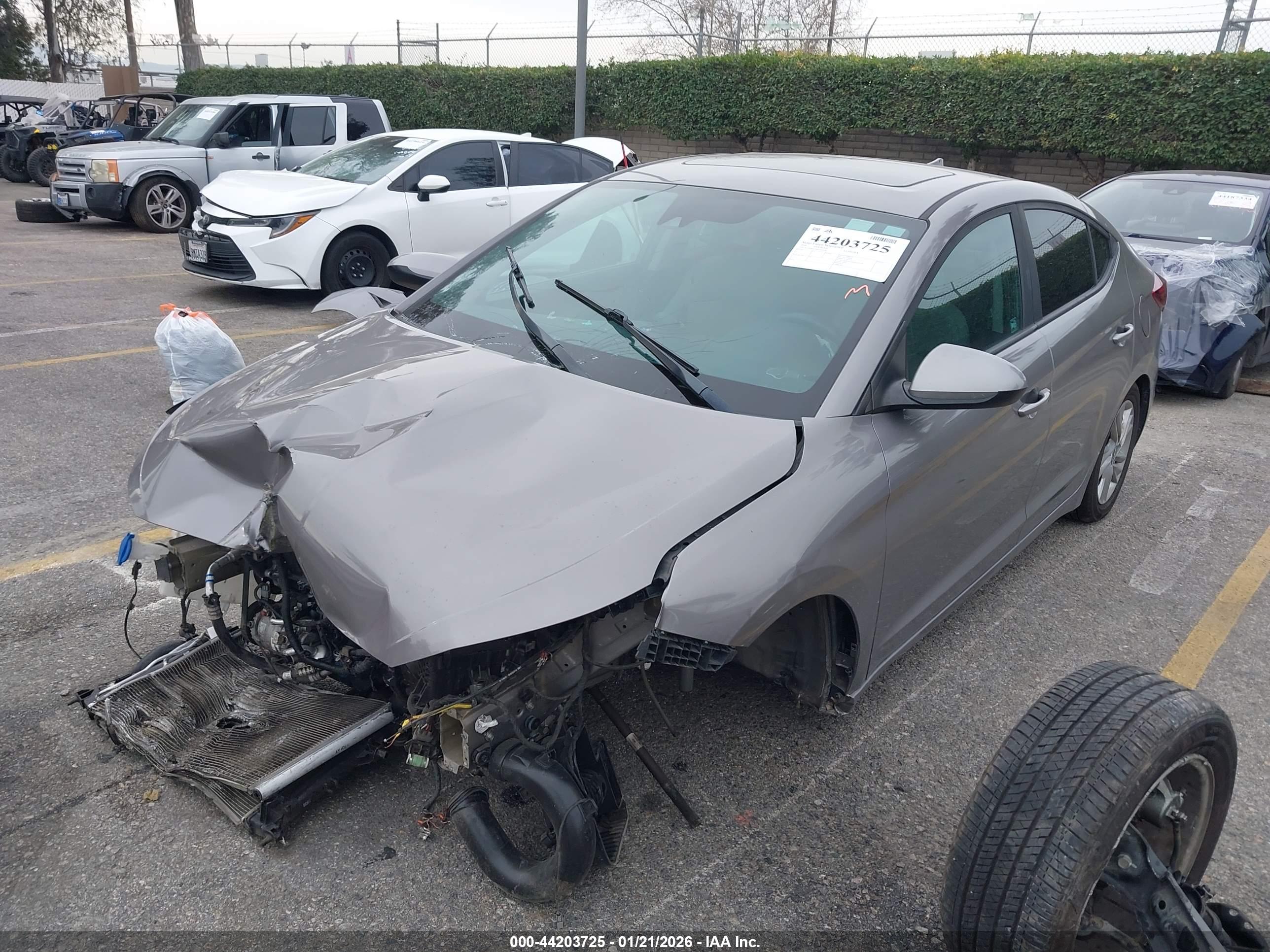 HYUNDAI ELANTRA image 2