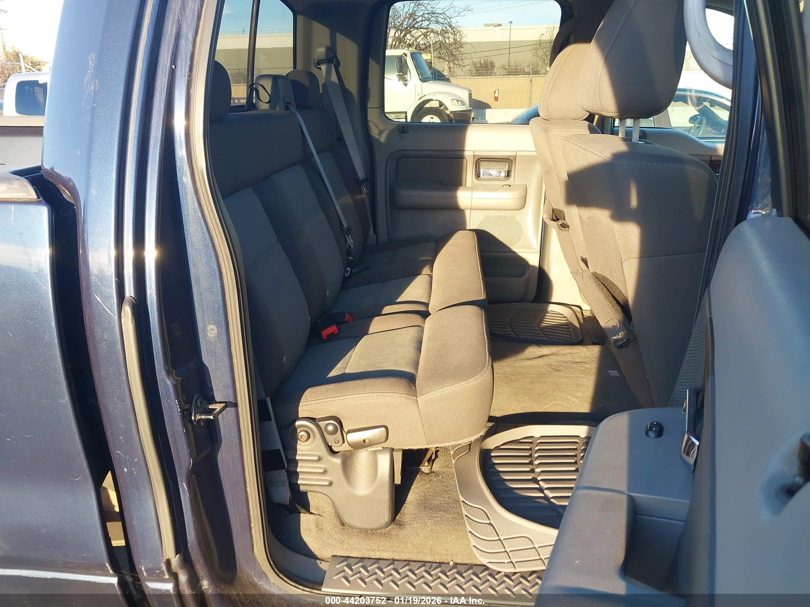 FORD F-150 image 8