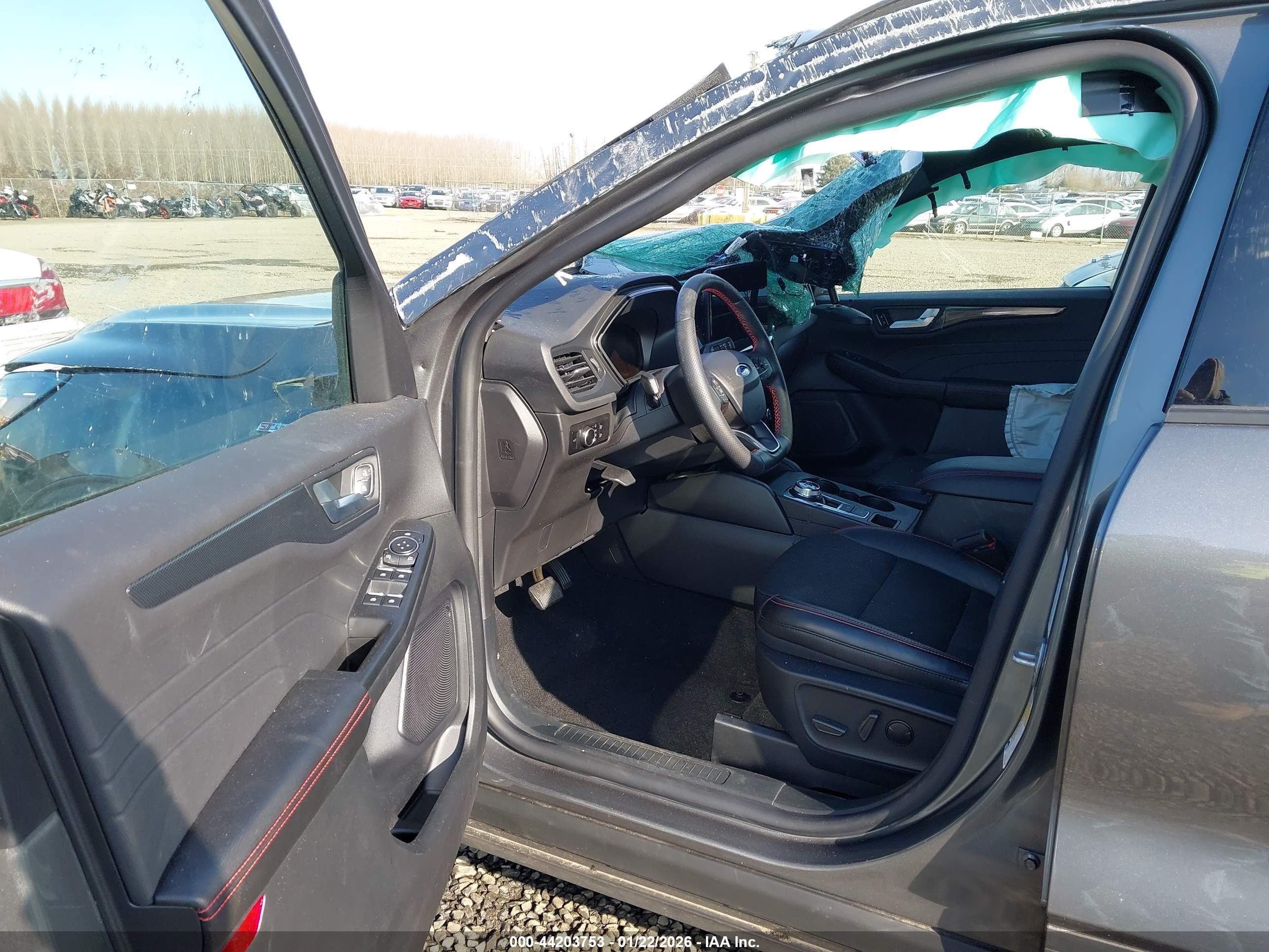FORD ESCAPE image 5