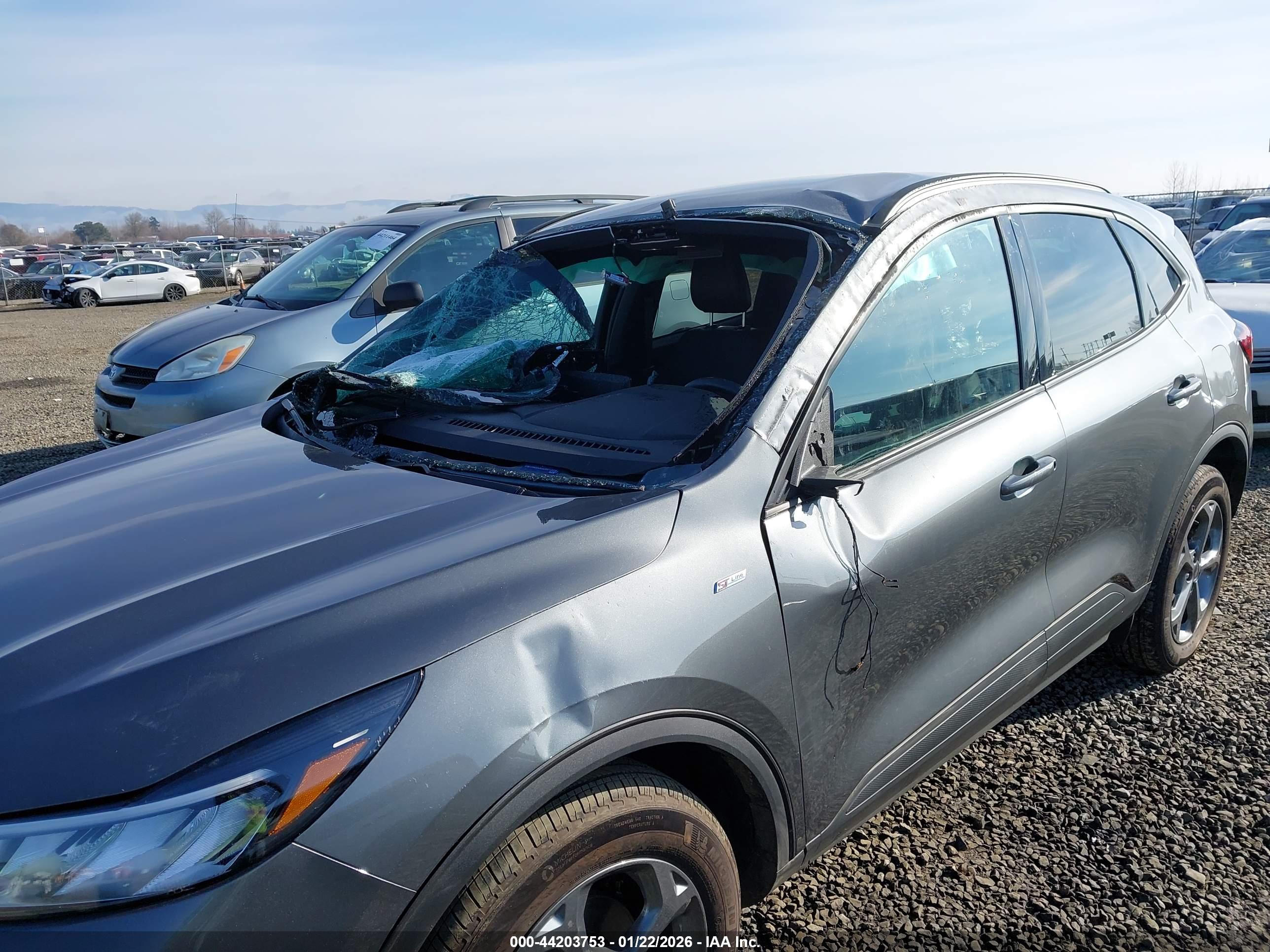 FORD ESCAPE image 6