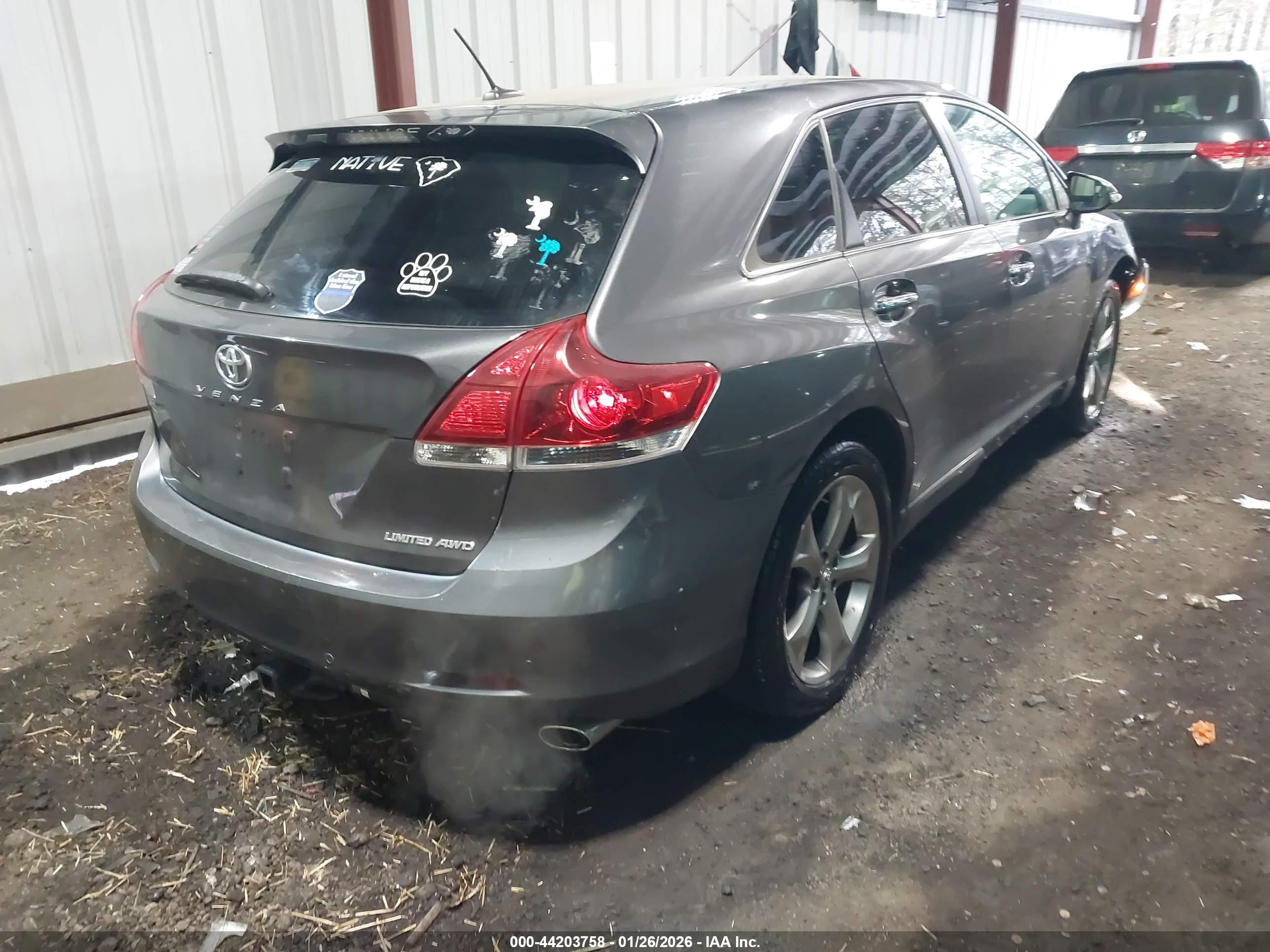 TOYOTA VENZA image 4