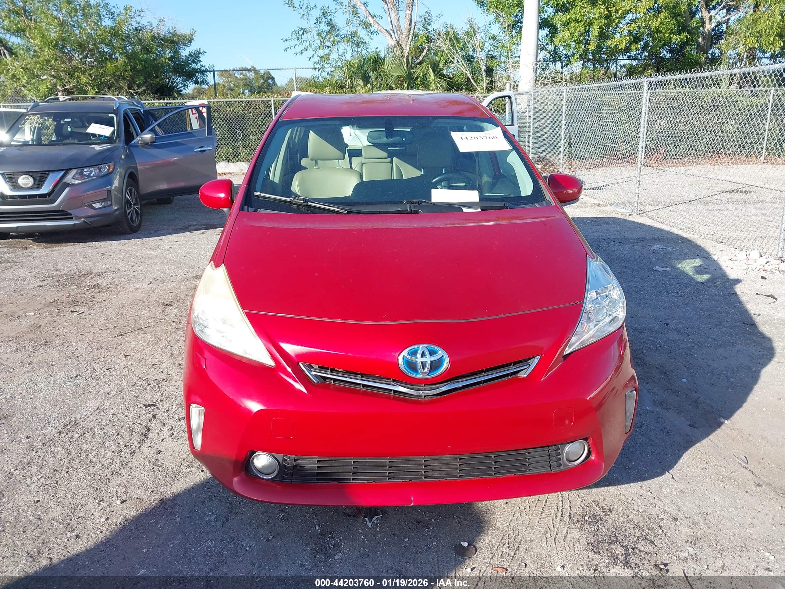 TOYOTA PRIUS image 6