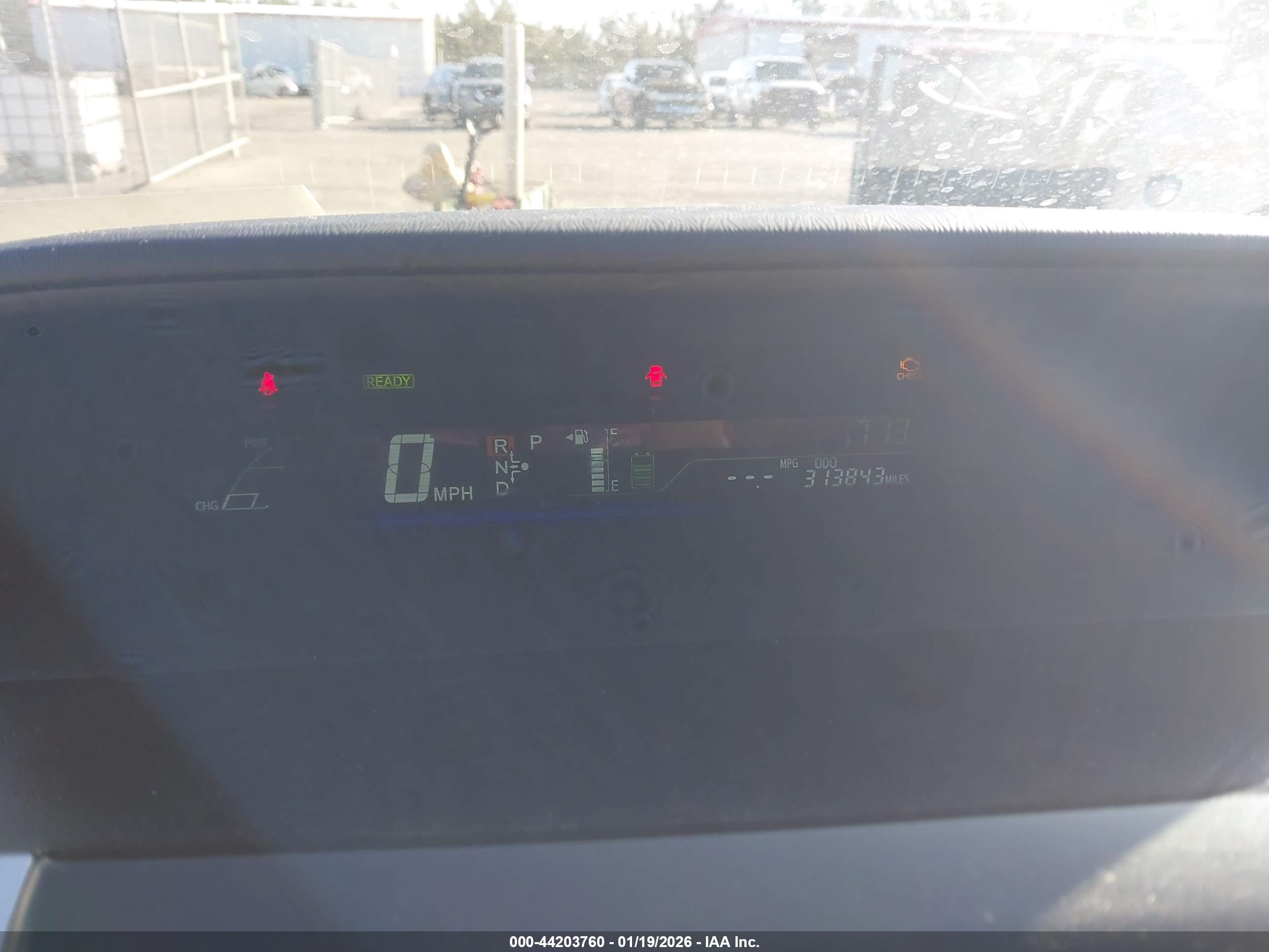 TOYOTA PRIUS image 7