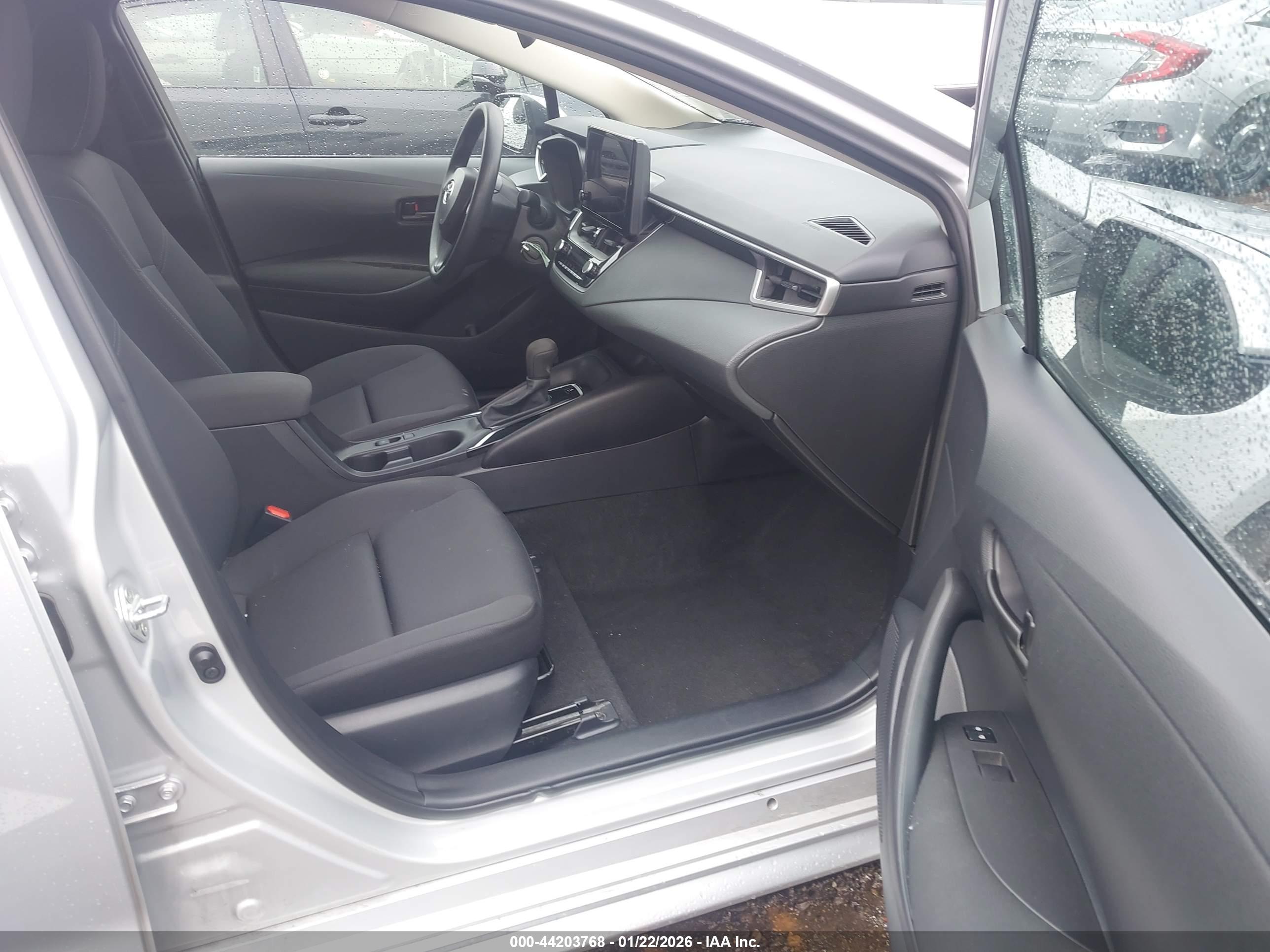 TOYOTA COROLLA image 5