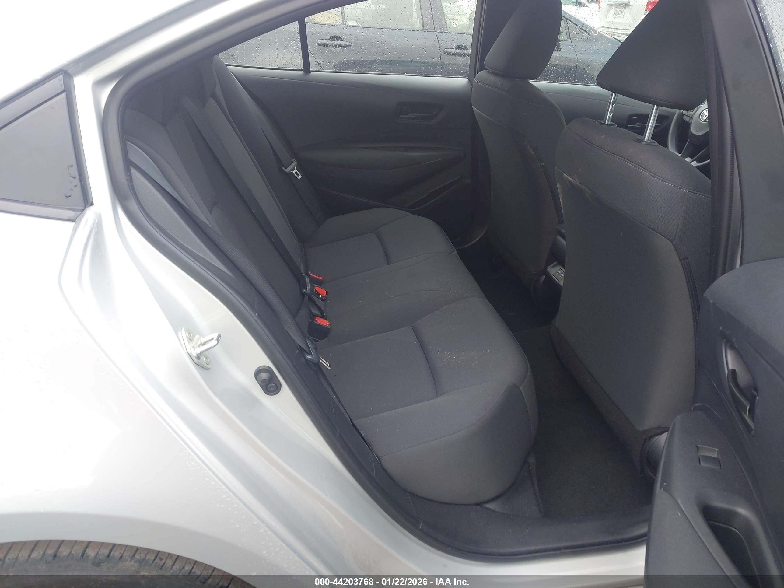 TOYOTA COROLLA image 8