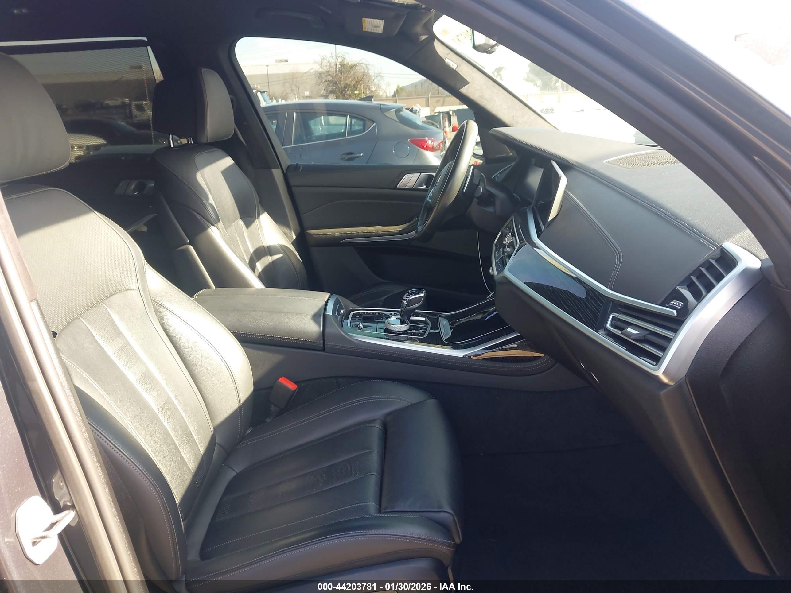 BMW X7 image 5