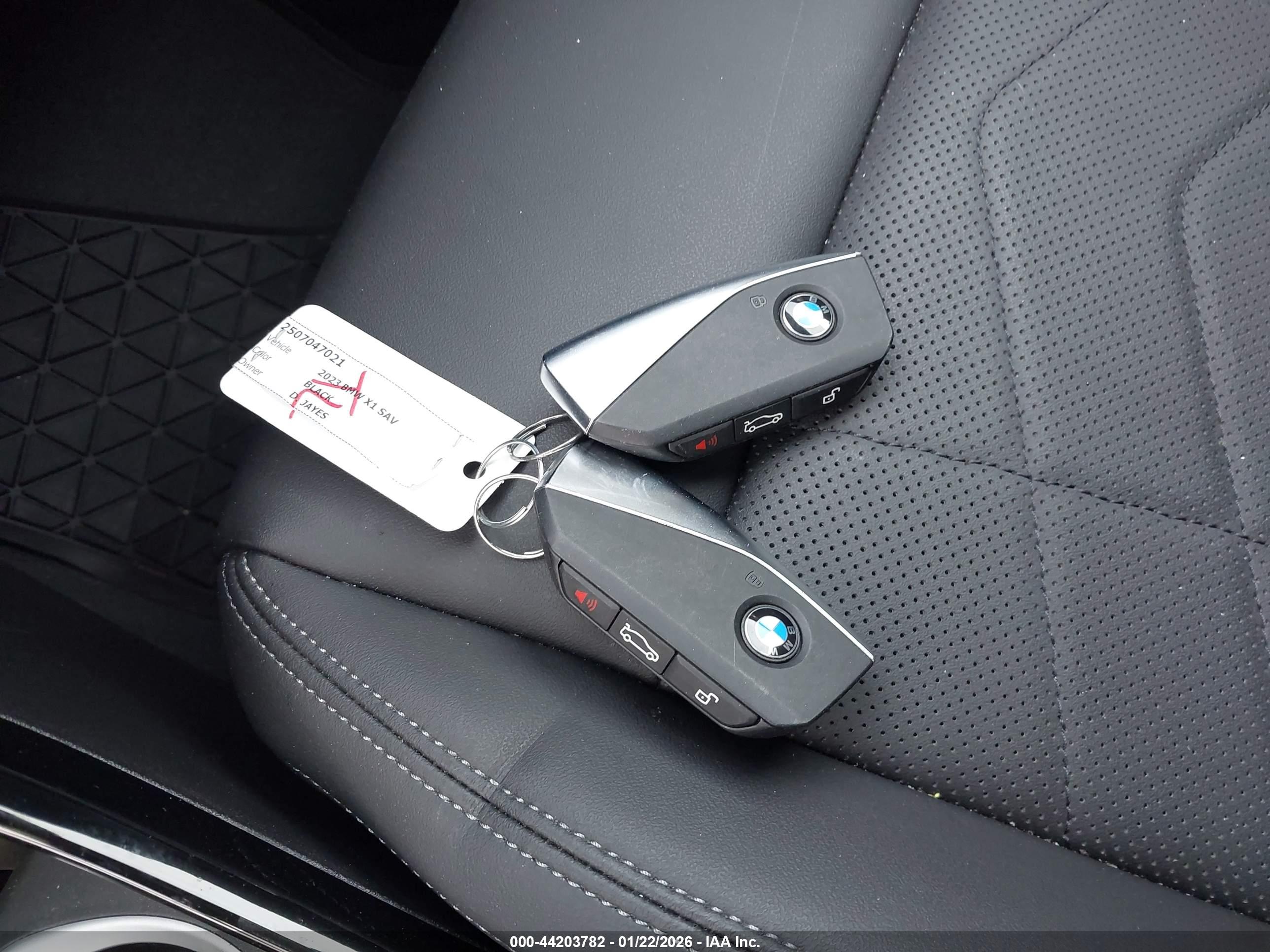 BMW X1 image 11