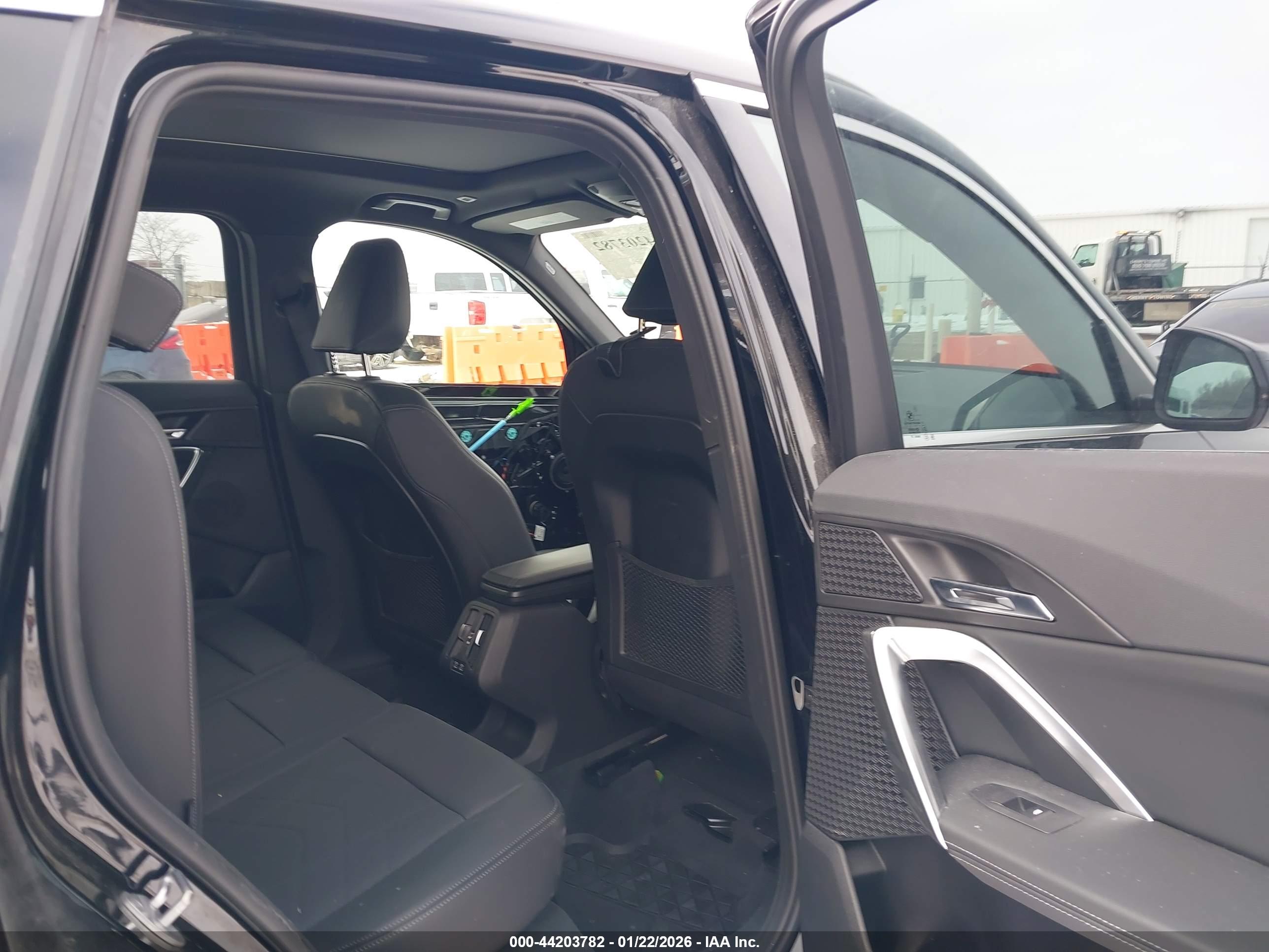BMW X1 image 8
