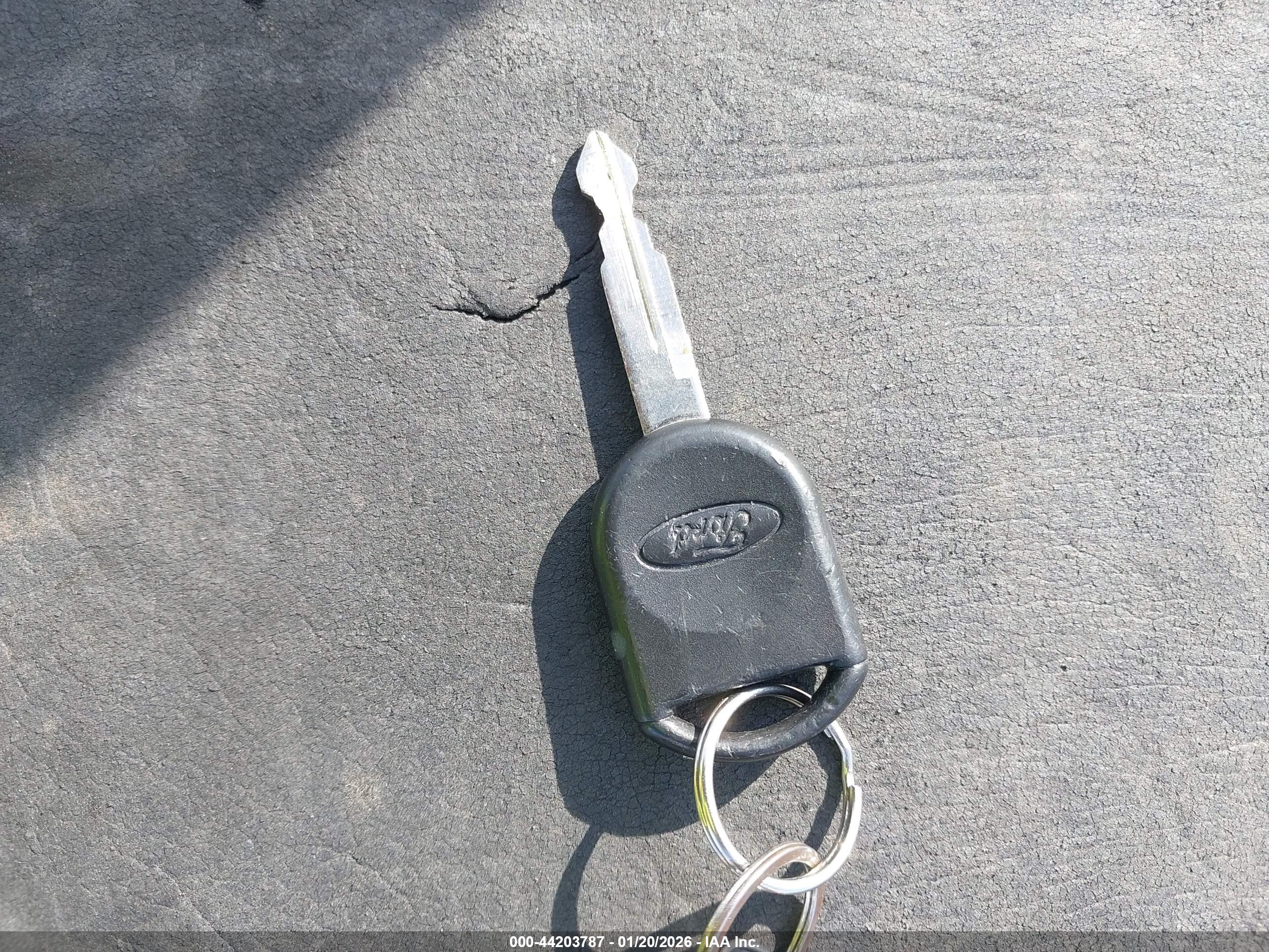FORD ESCAPE image 11
