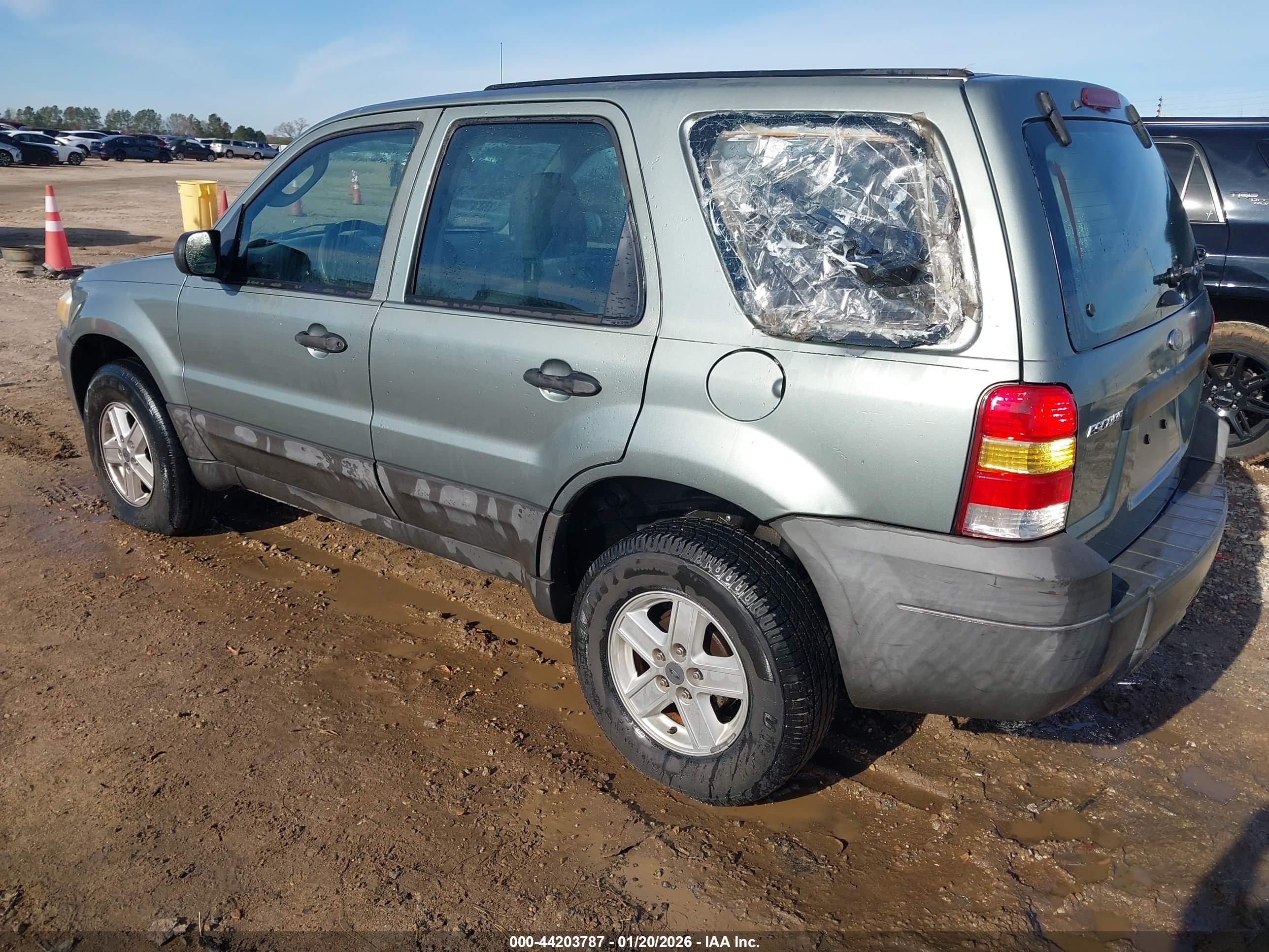 FORD ESCAPE image 3