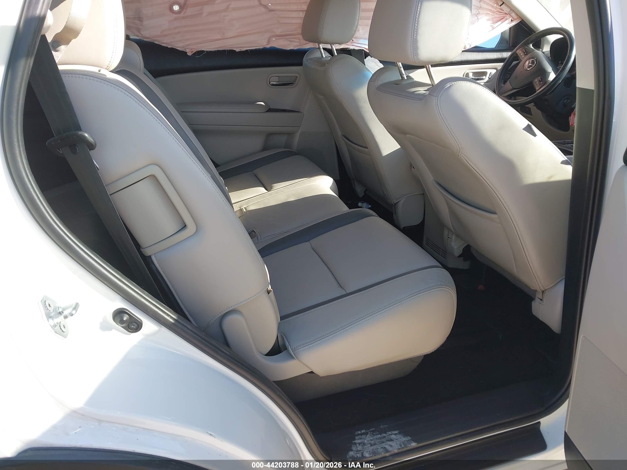 MAZDA CX-9 image 8