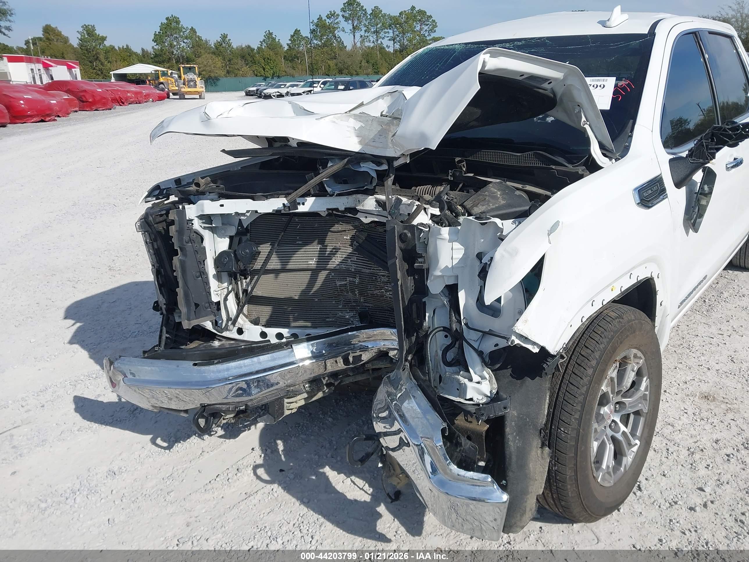 GMC SIERRA image 6
