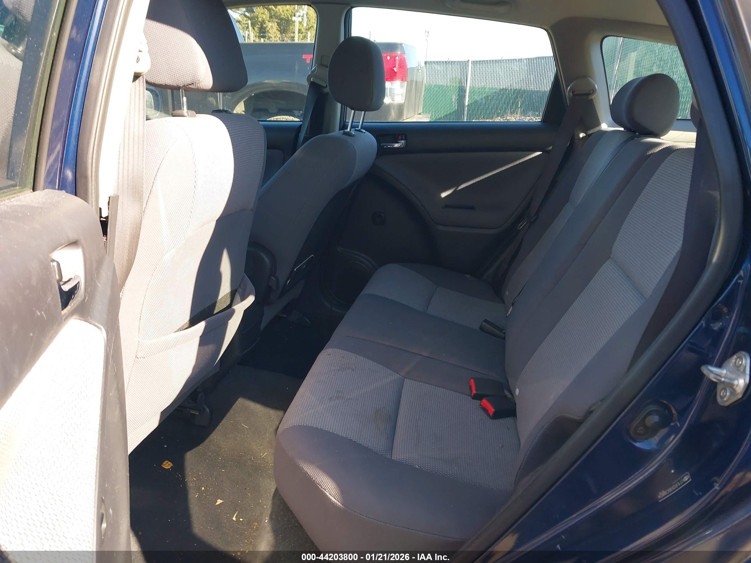 TOYOTA MATRIX image 8