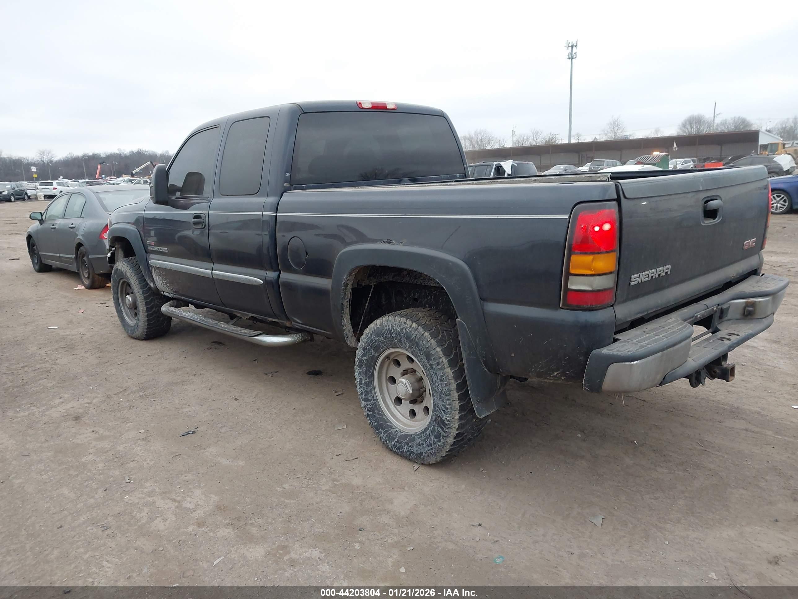 GMC SIERRA image 3