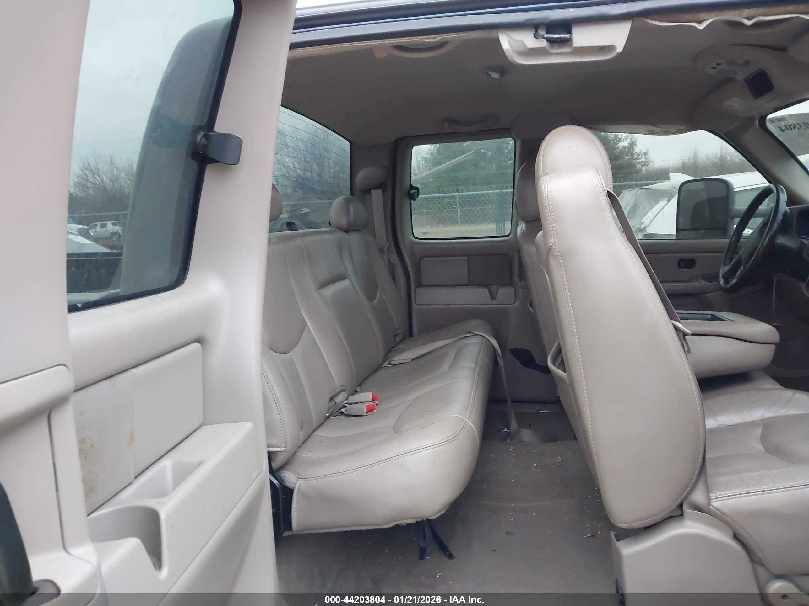 GMC SIERRA image 8