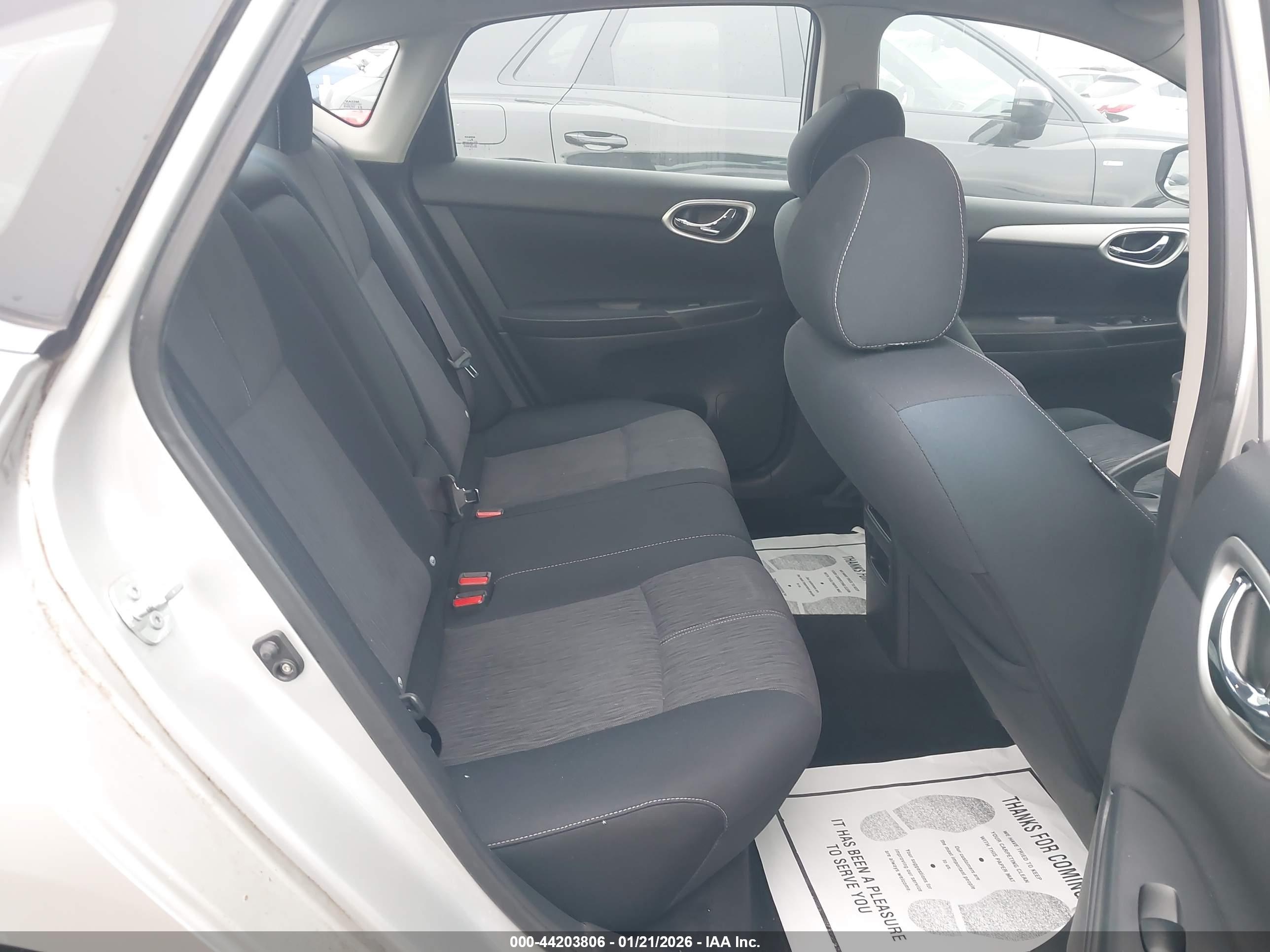 NISSAN SENTRA image 8