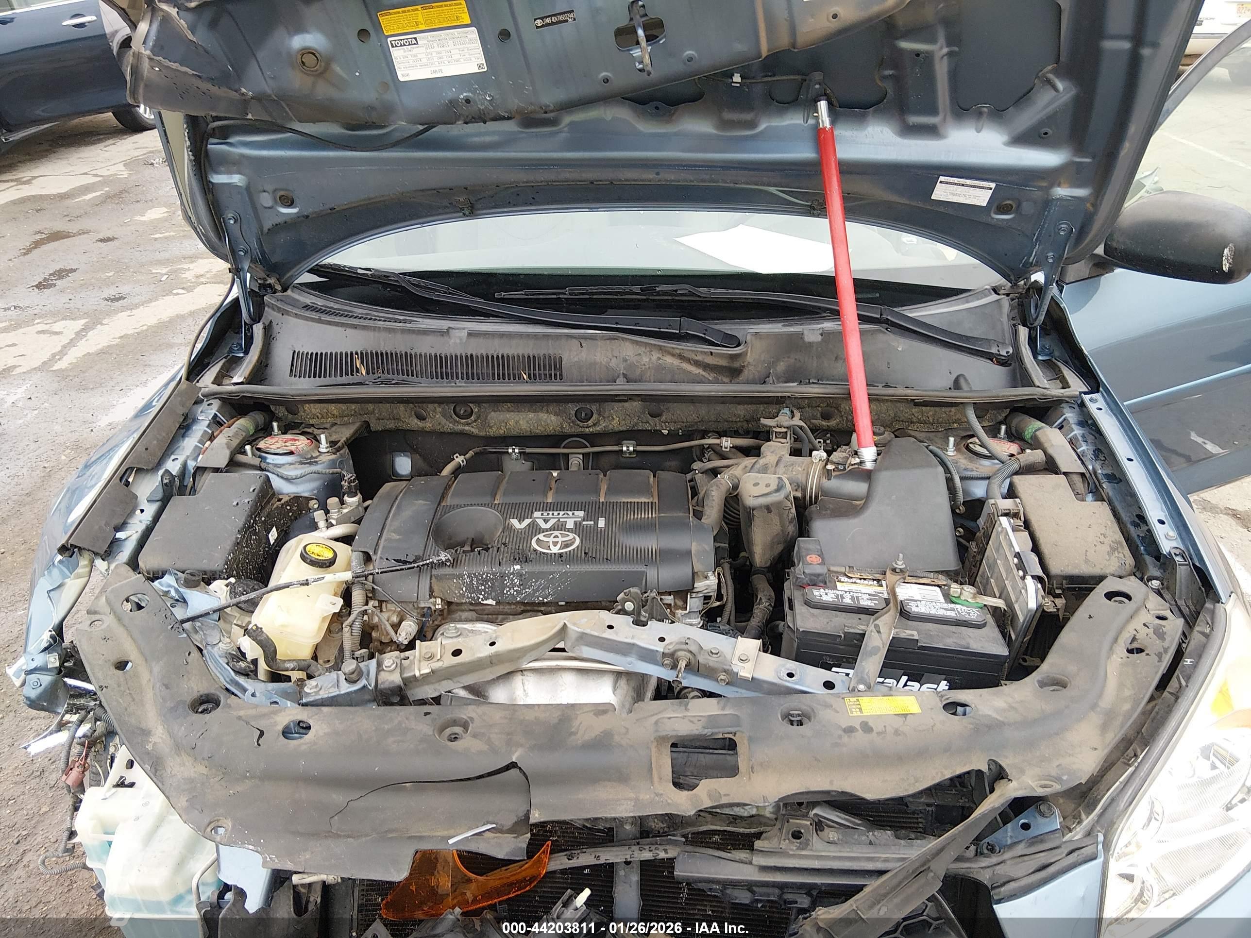 TOYOTA RAV4 image 10