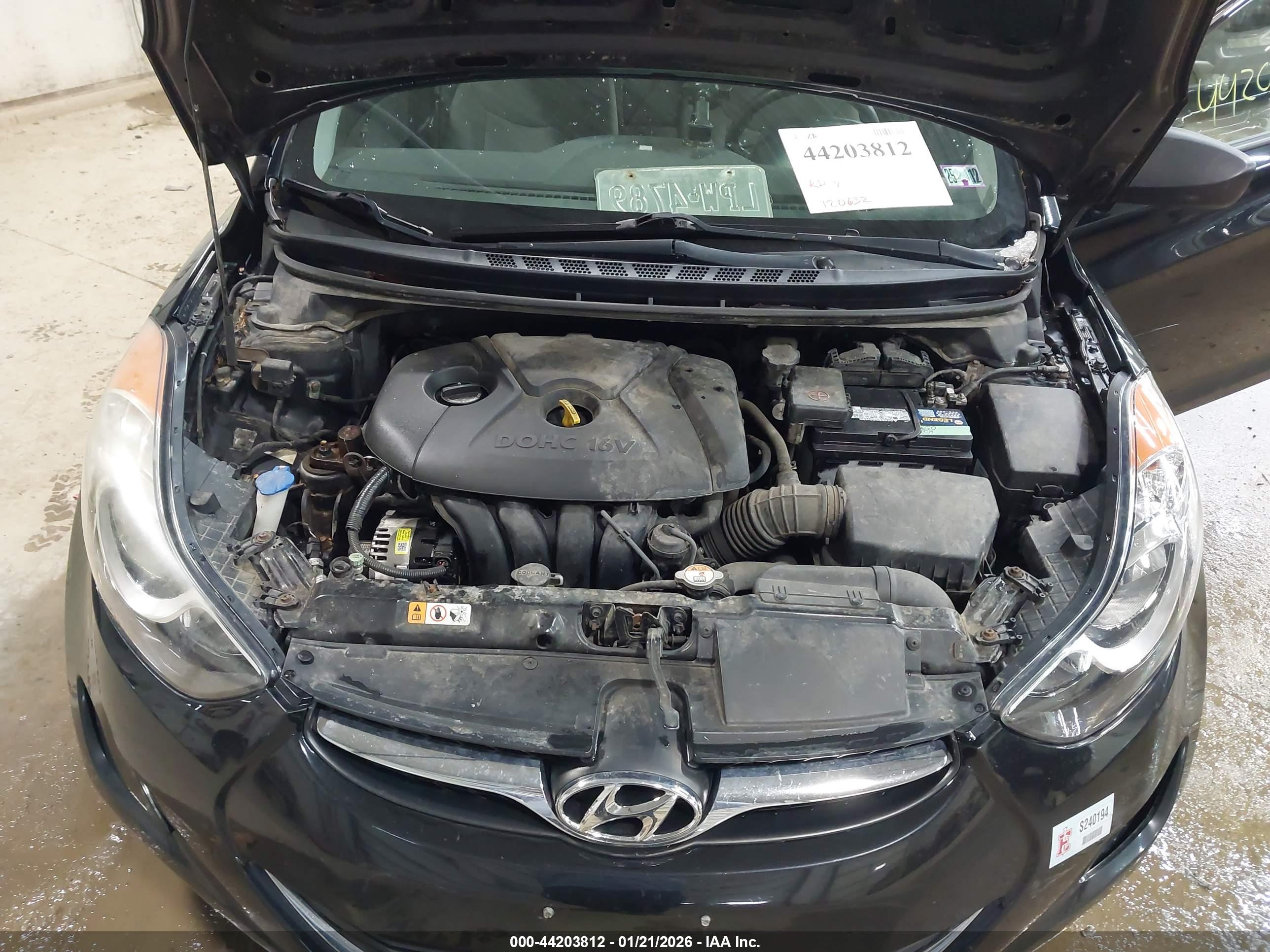 HYUNDAI ELANTRA image 10
