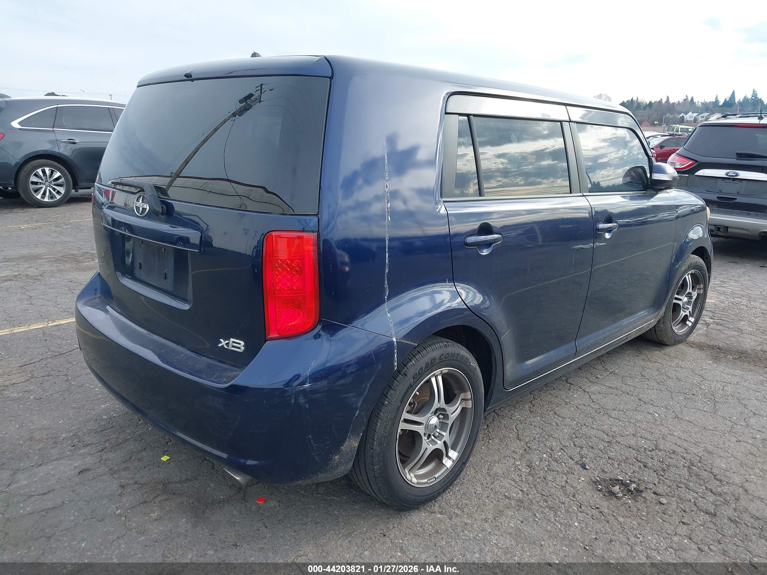 SCION XB image 4