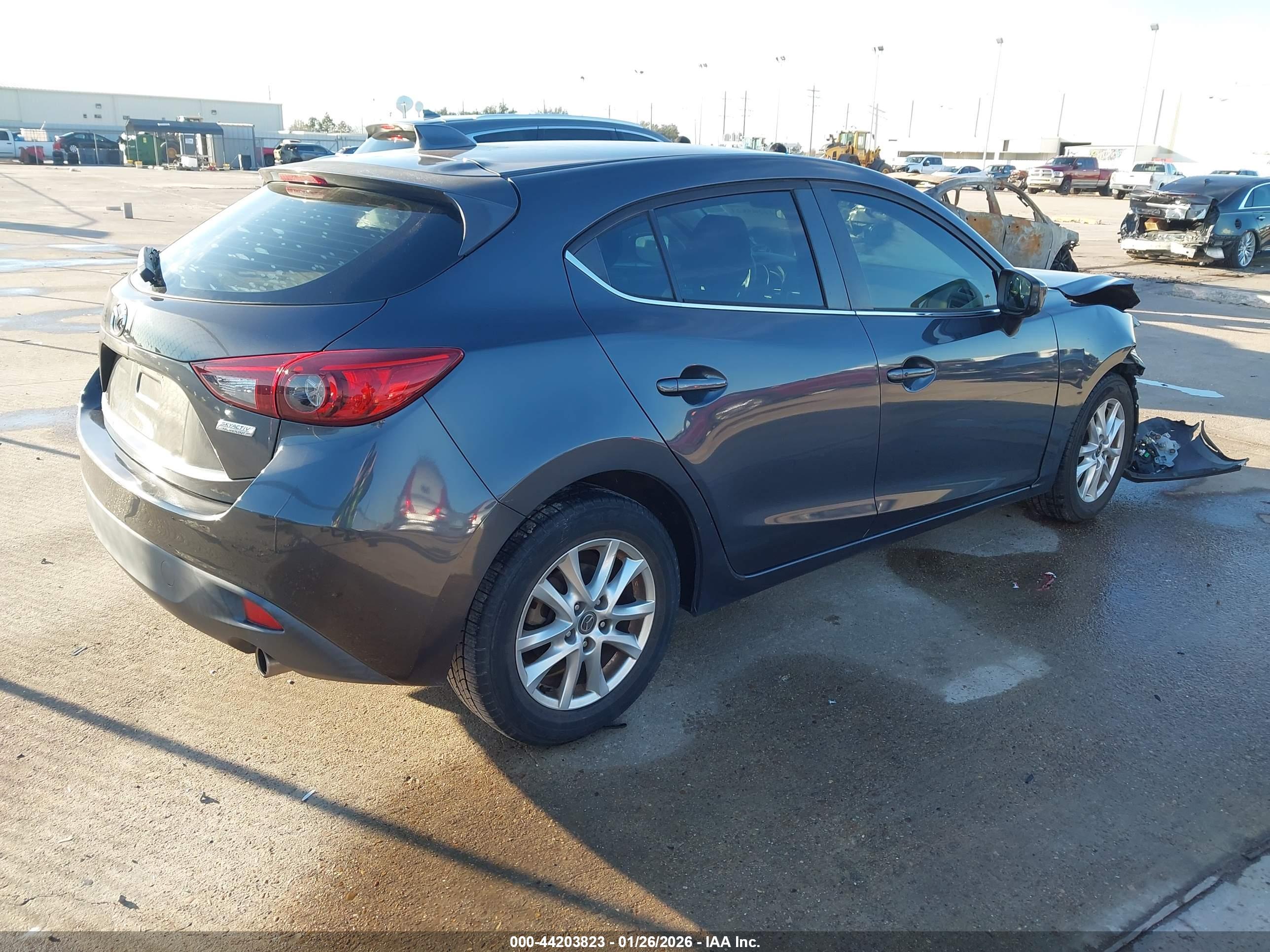 MAZDA MAZDA3 image 4