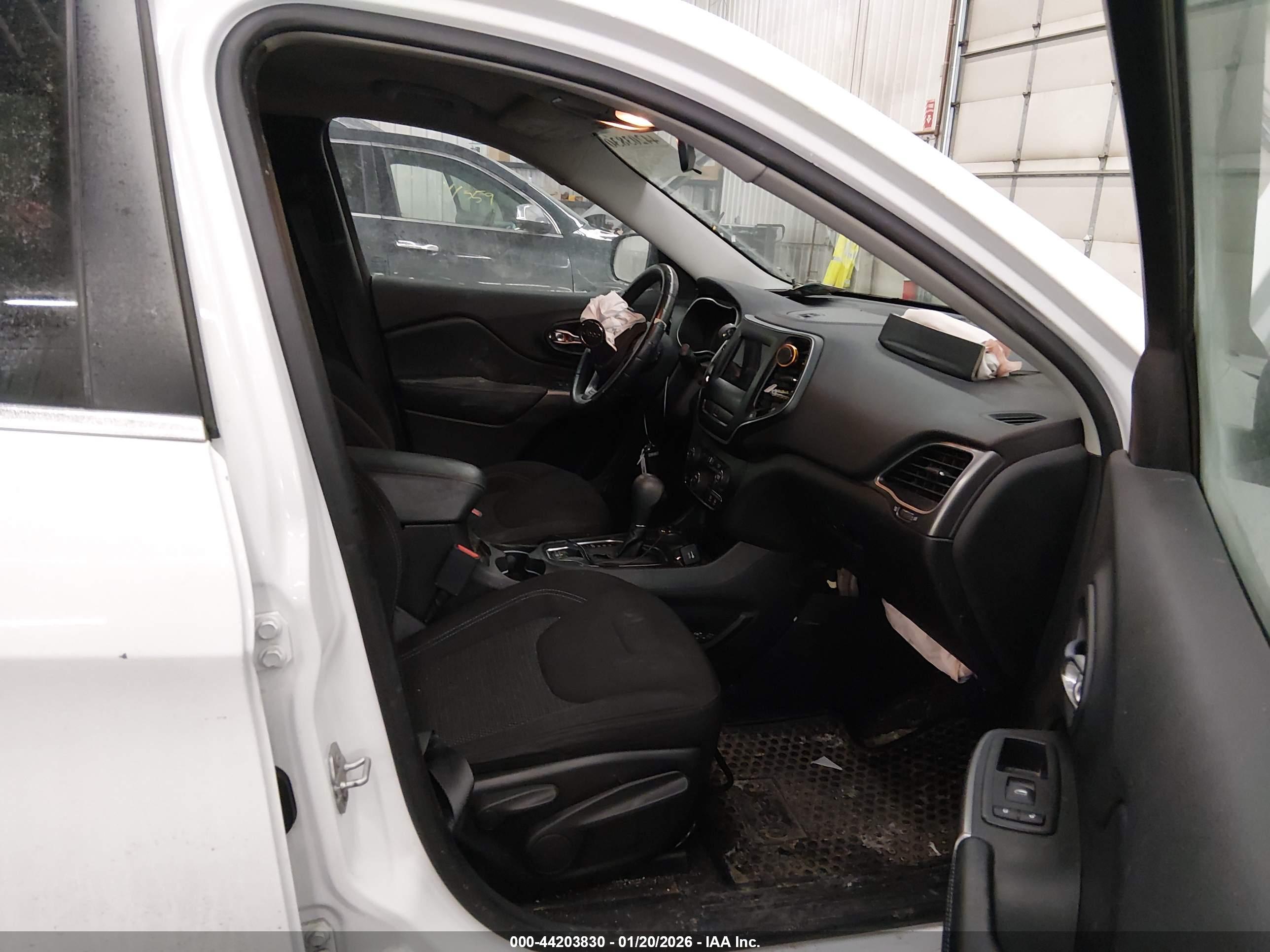 JEEP CHEROKEE image 5