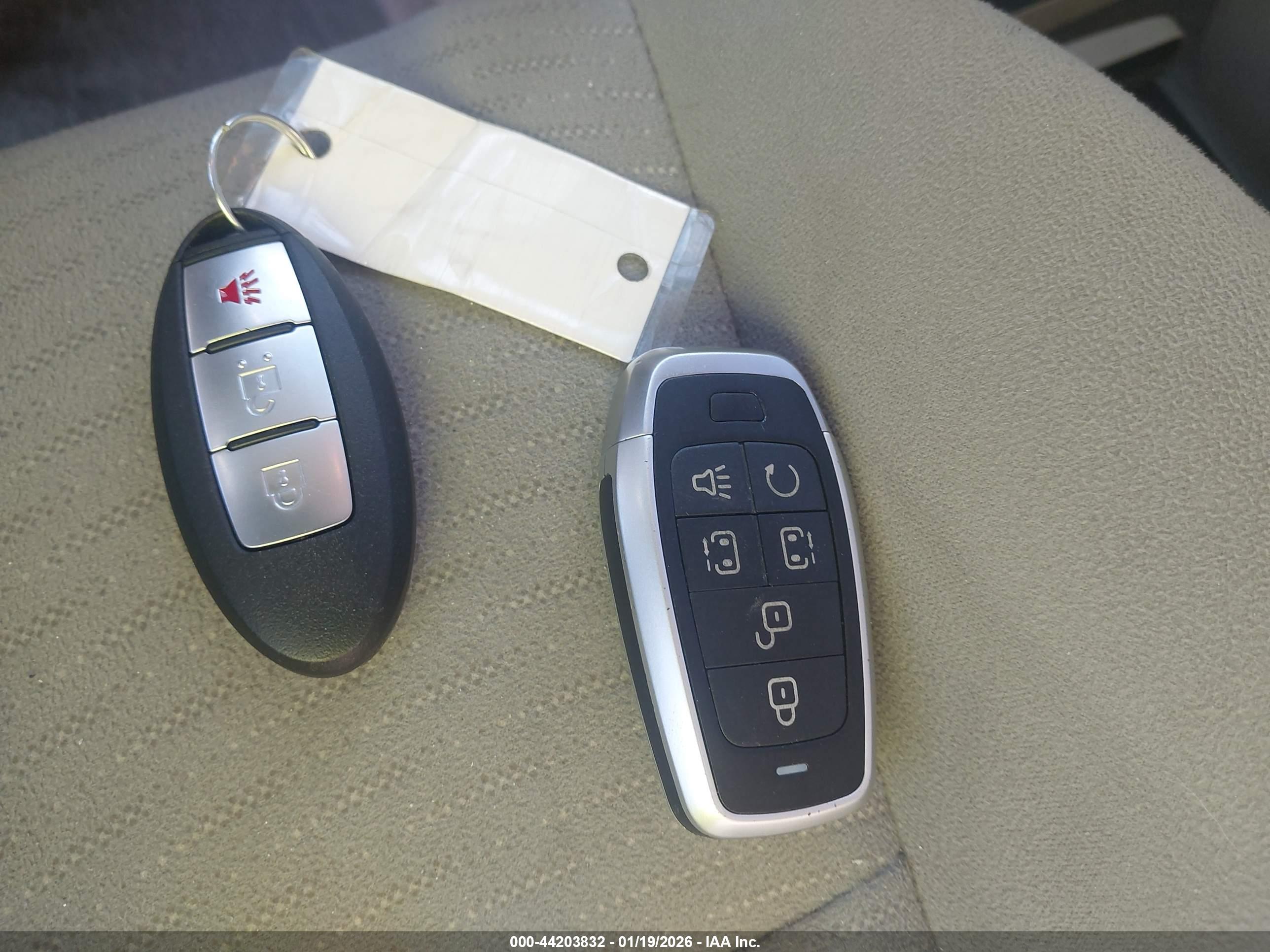 NISSAN QUEST image 11