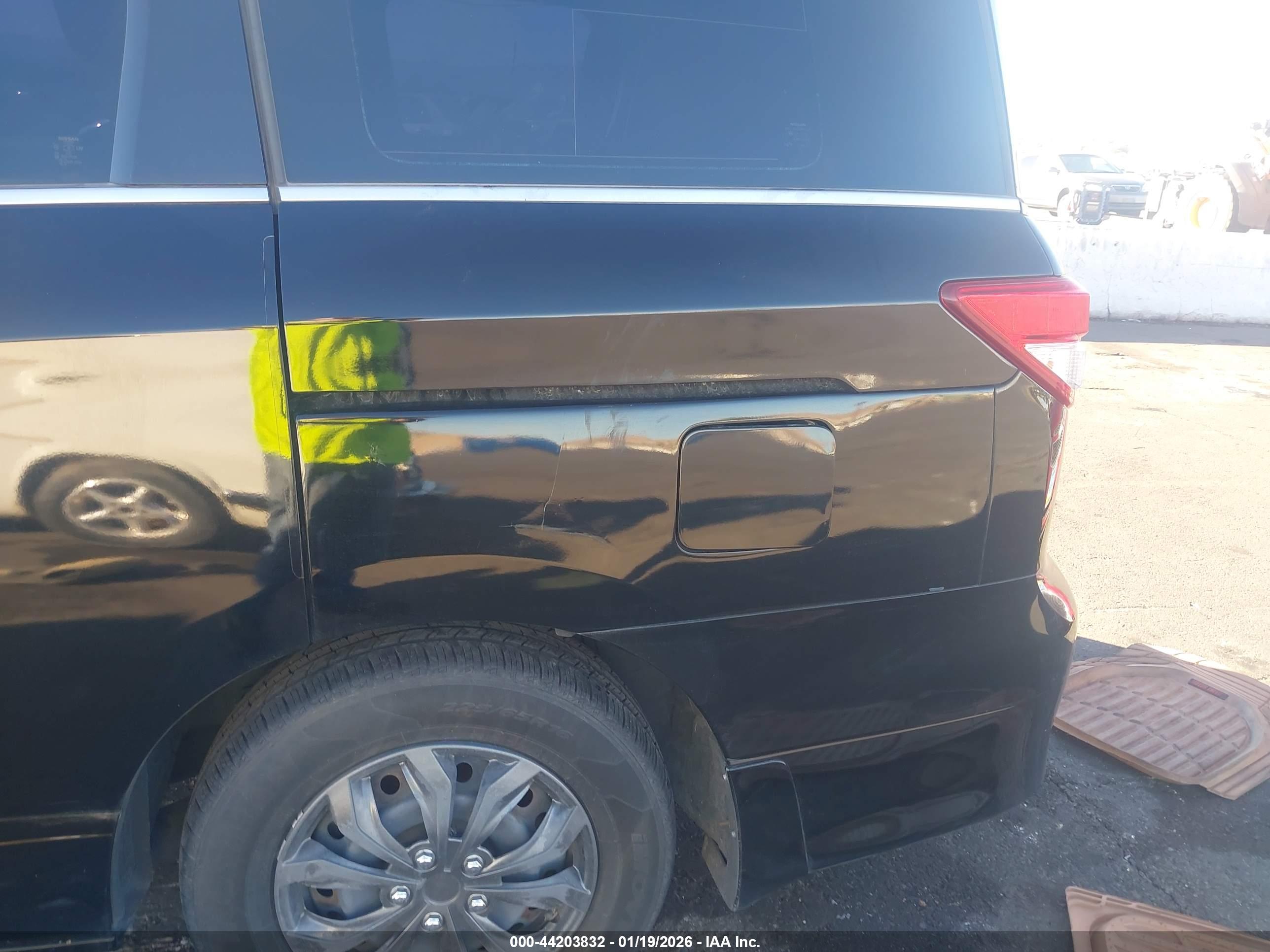 NISSAN QUEST image 6